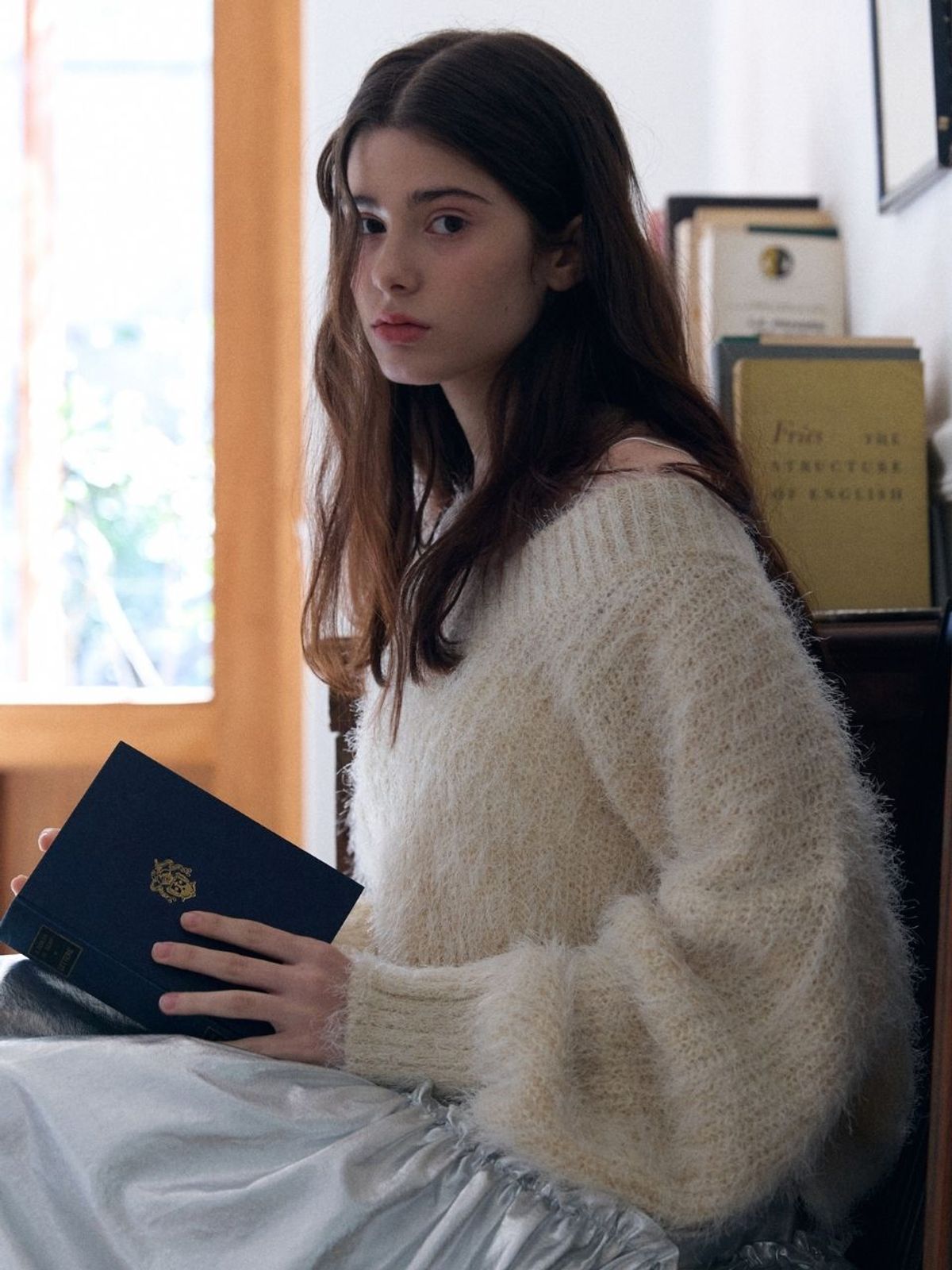 패브릭서울(FABRICSEOUL) v neck feather knit_butter