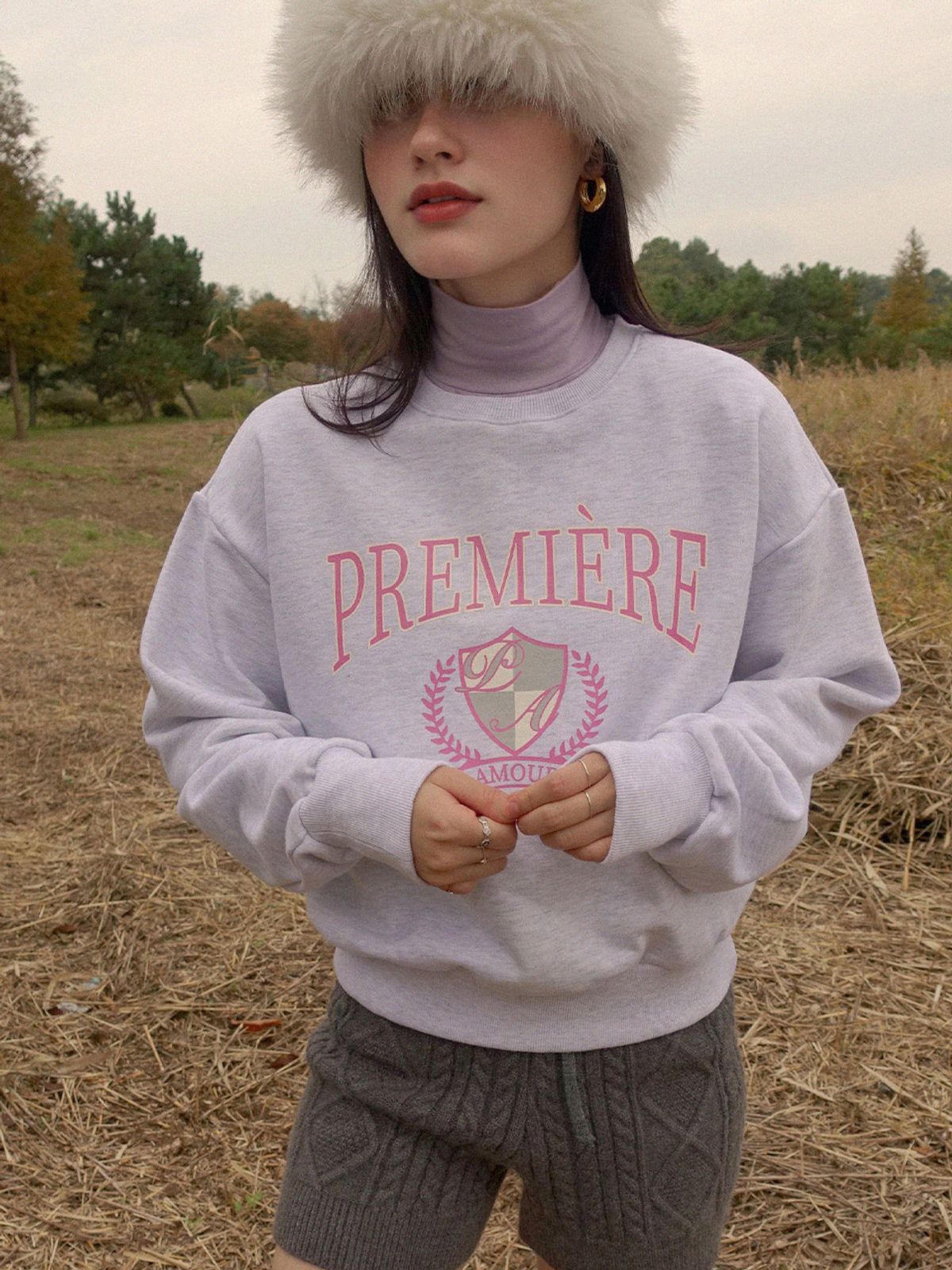 프뮤아무르(PREMIERE AMOUR) 캠퍼스 엠블럼 스웨트셔츠 - 멜란지 그레이