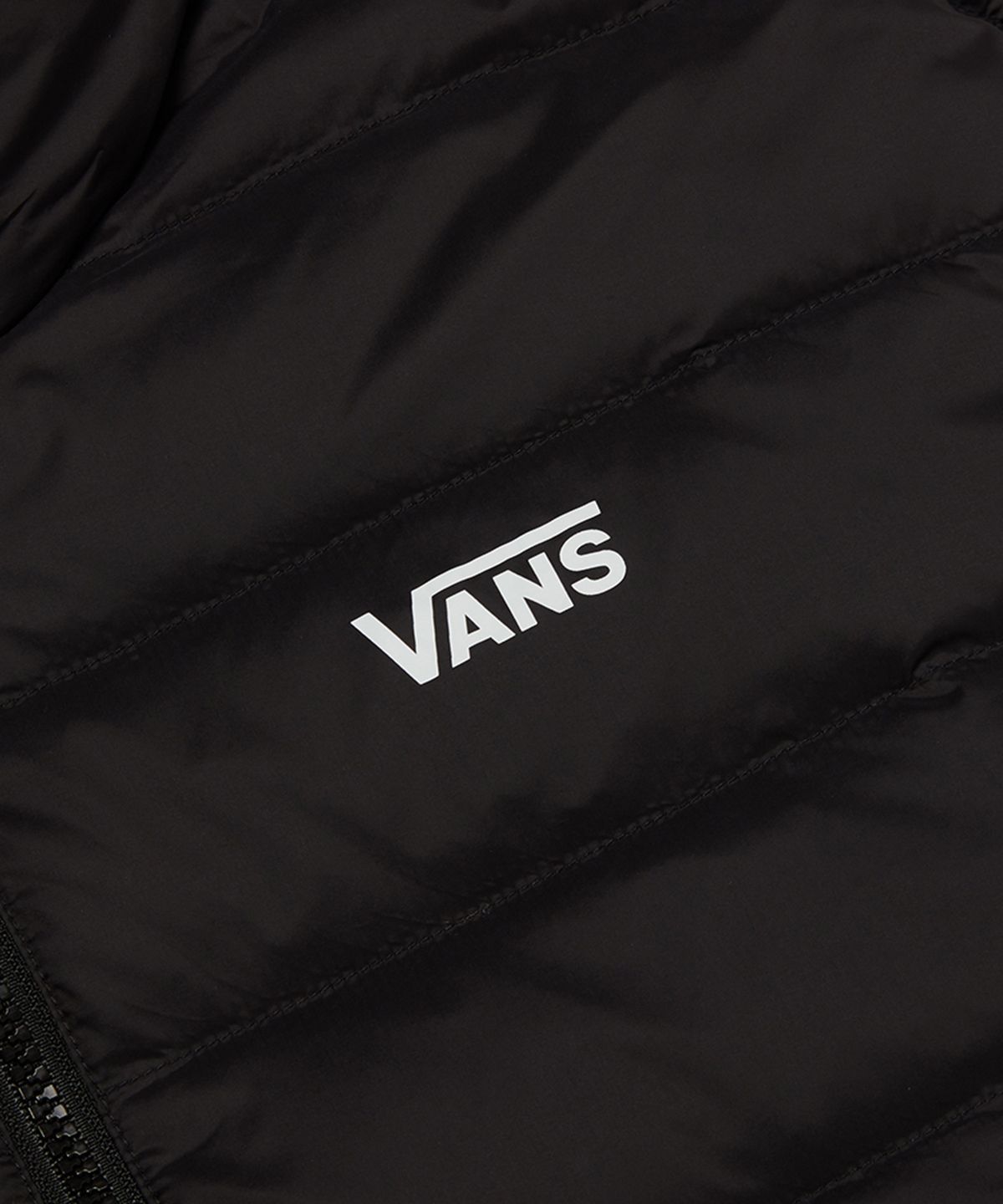 반스(VANS) 라이트웨이트 후드 푸퍼 - 블랙 / VN000P2PBLK1