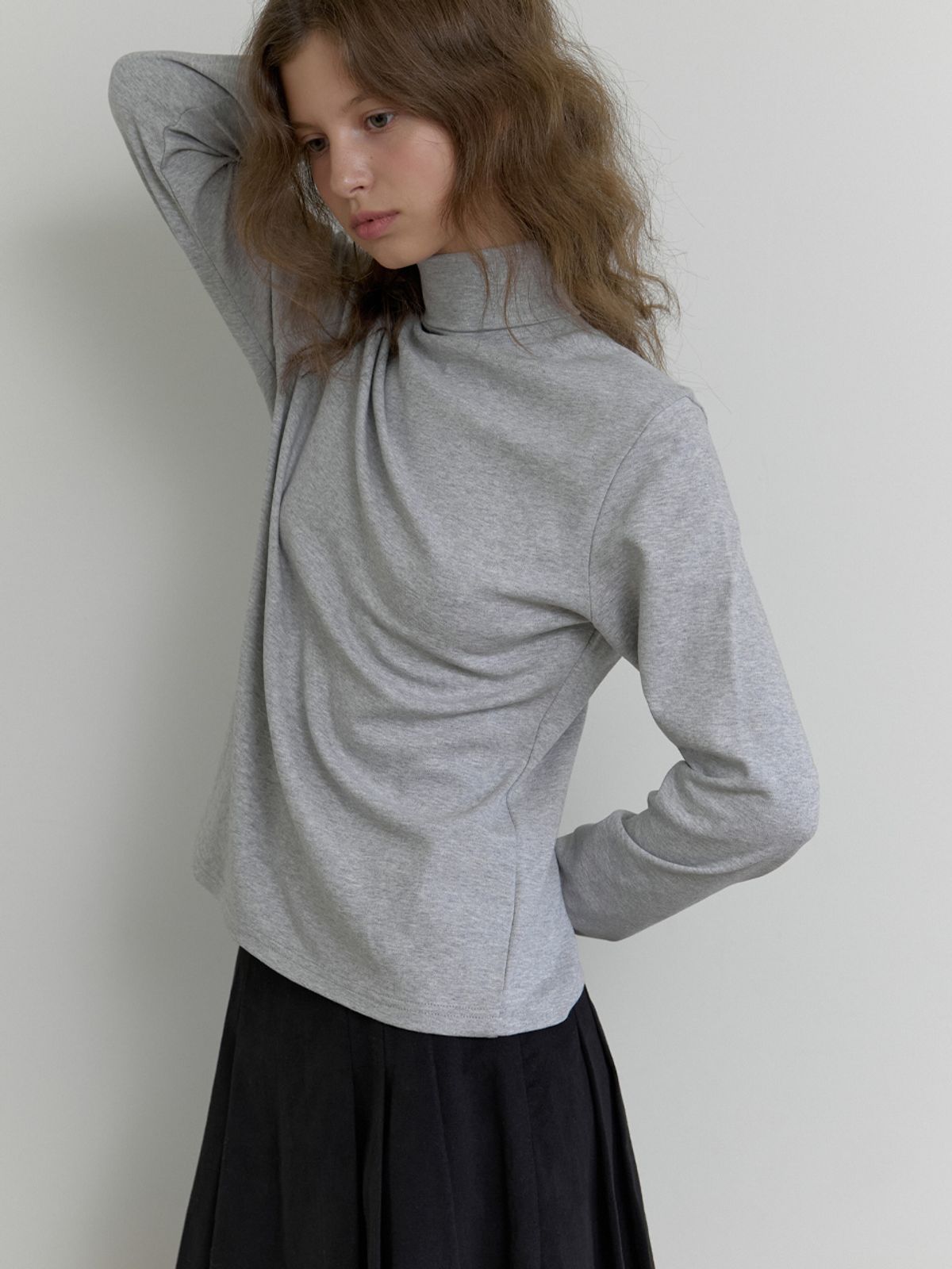 더미튼(THEMITTEN) Avo turtleneck t-shirt (gray)