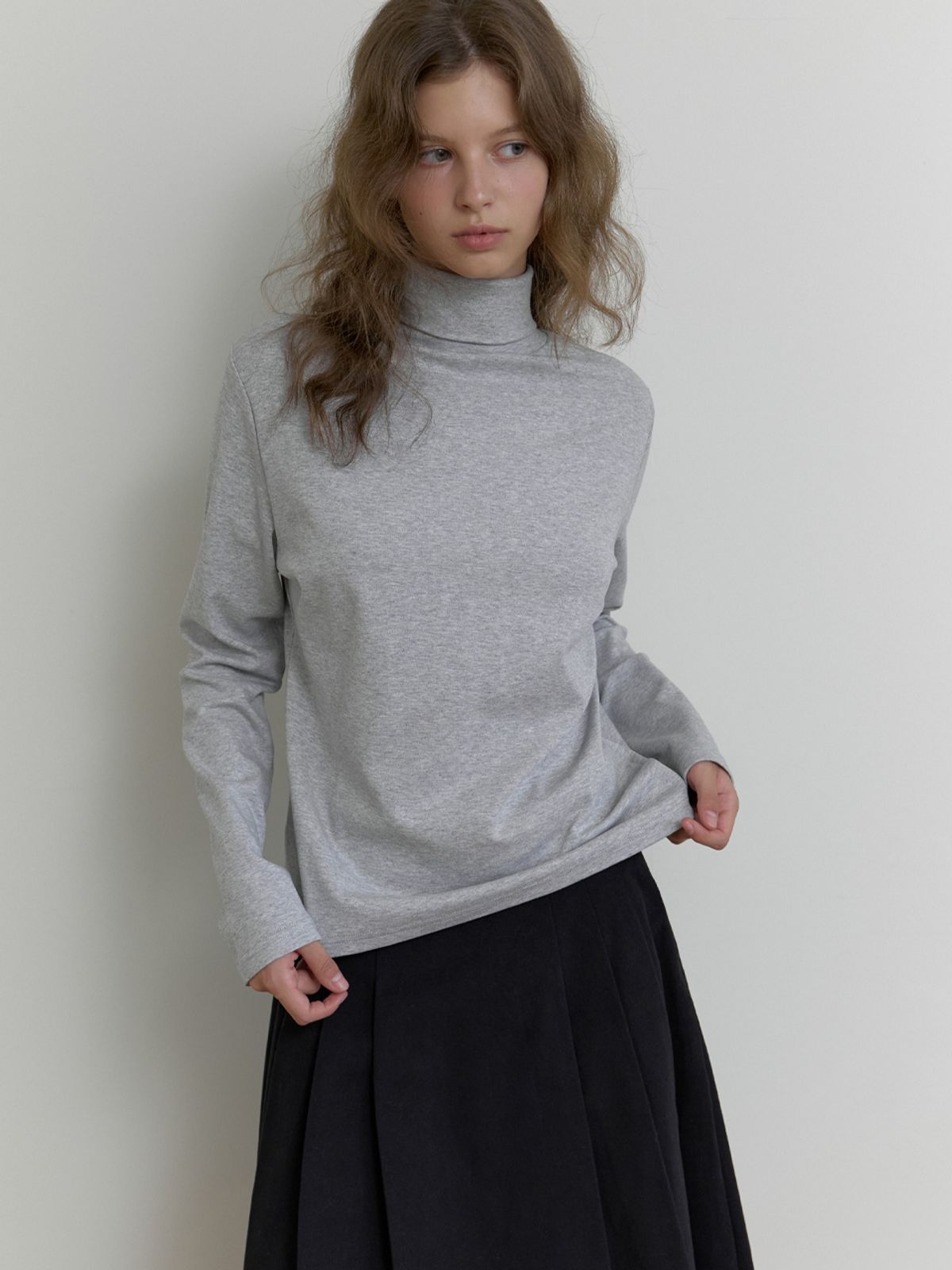 더미튼(THEMITTEN) Avo turtleneck t-shirt (gray)