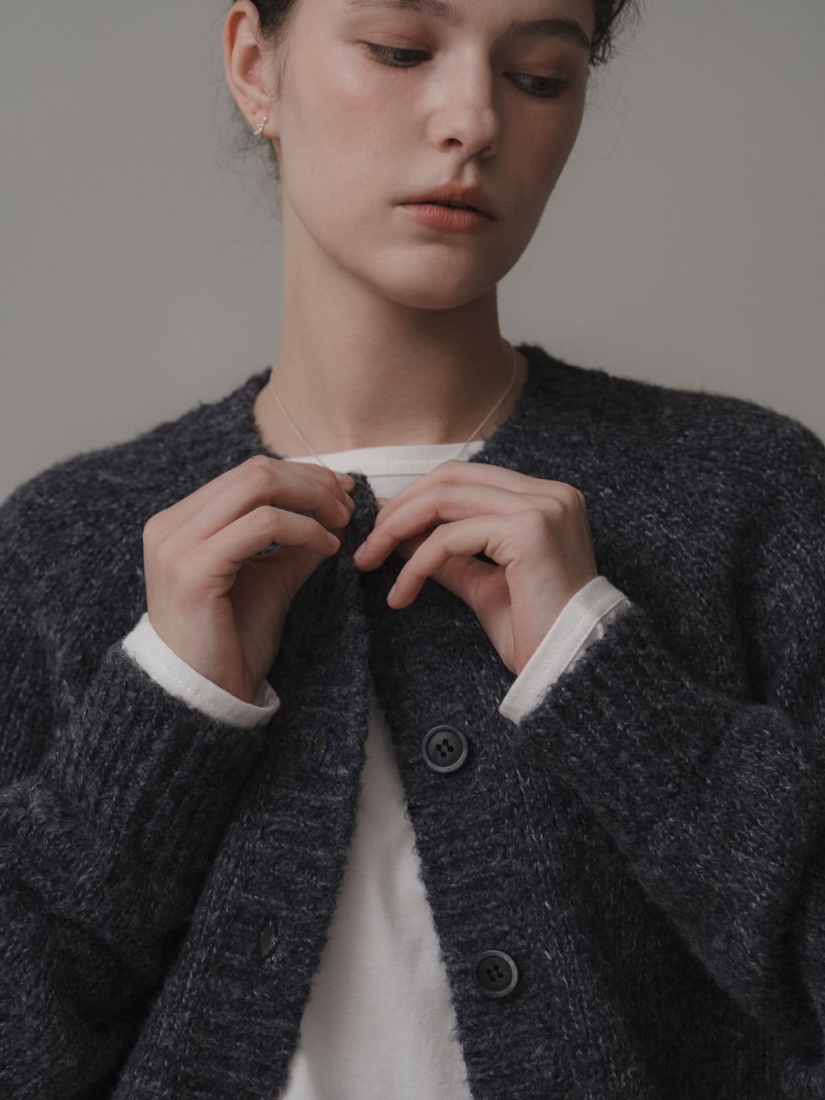더미튼(THEMITTEN) Suave knit cardigan (navy)