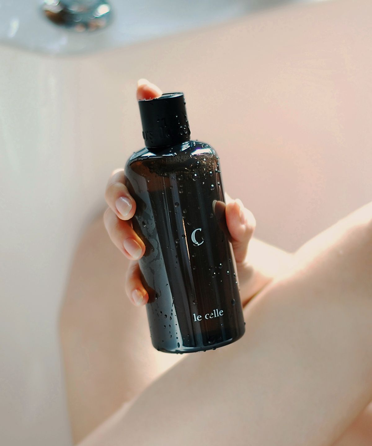 르셀르(LECELLE) 퍼퓸 바디클렌저 300ml [풍부한 거품·은은한 향]