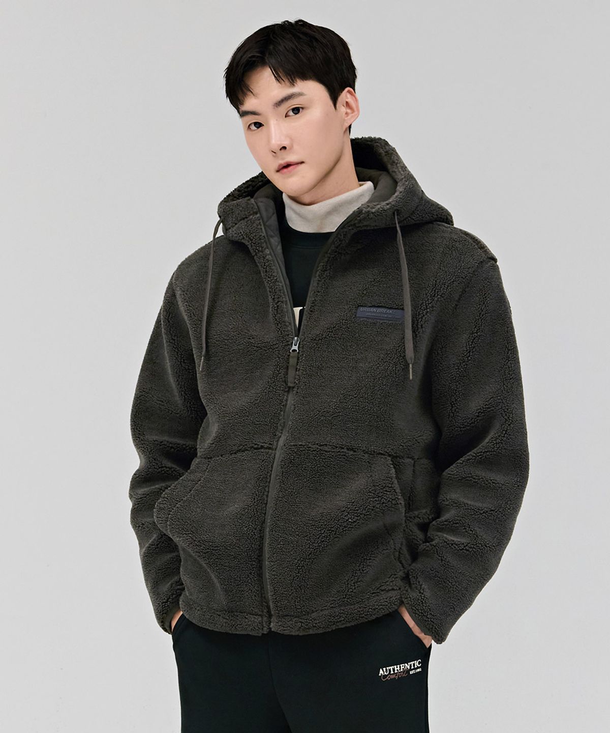 체이스컬트(CHASECULT) 공용 양털 보아 후드 집업-카키