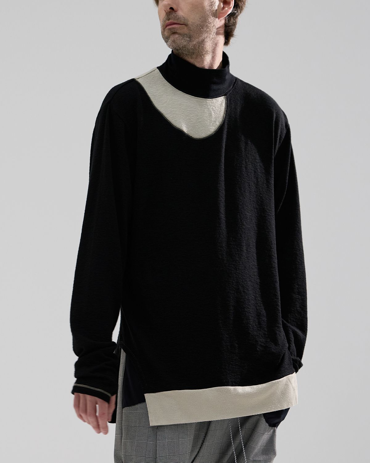 와이쏘씨리얼즈(WHYSOCEREALZ) Over-Easy Turtleneck (black)
