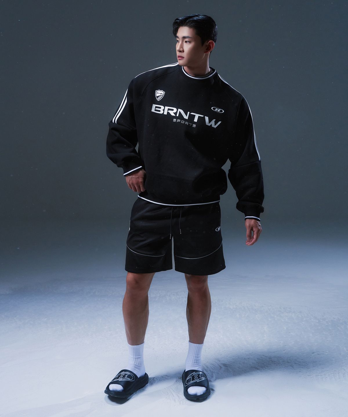 본투윈(BORN TO WIN) SYMBOL B LOGO SLIDE [BLACK]