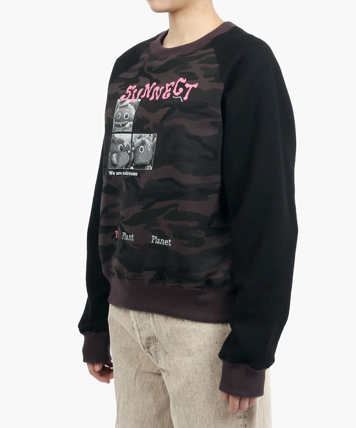 써넥트(SUNNECT) W.A.M. Raglan Sweatshirt - Black