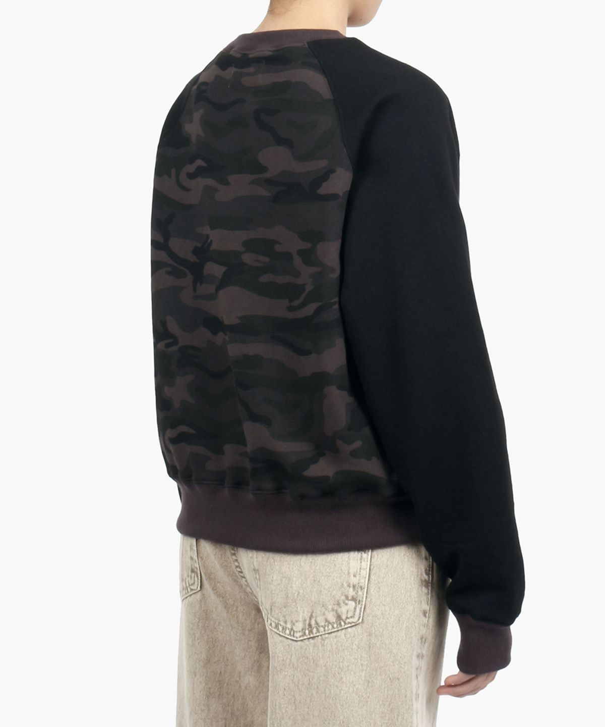 써넥트(SUNNECT) W.A.M. Raglan Sweatshirt - Black