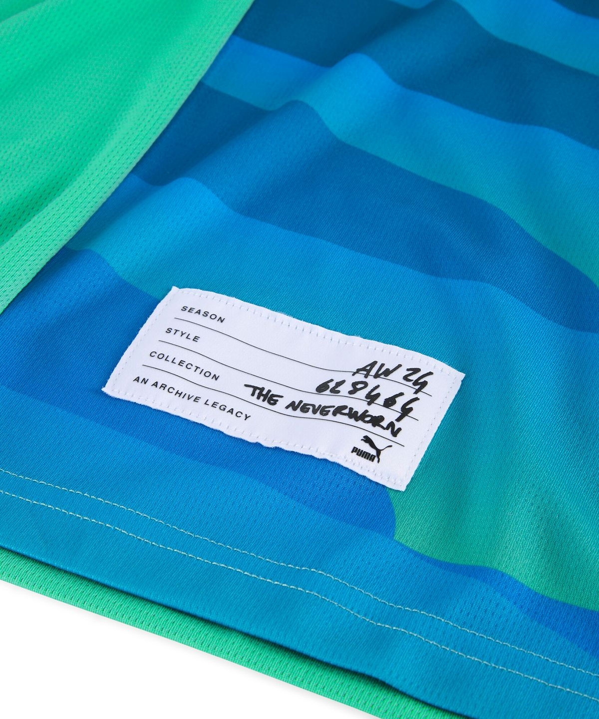 푸마(PUMA) 더 네버원 IV T7 롱 티 - 그린 / 628464-23