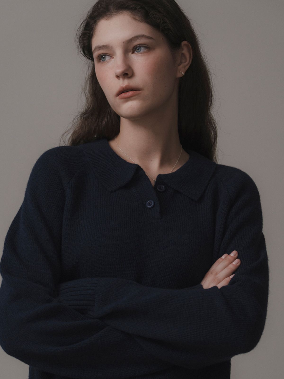 더미튼(THEMITTEN) Daub button collar knit (navy)
