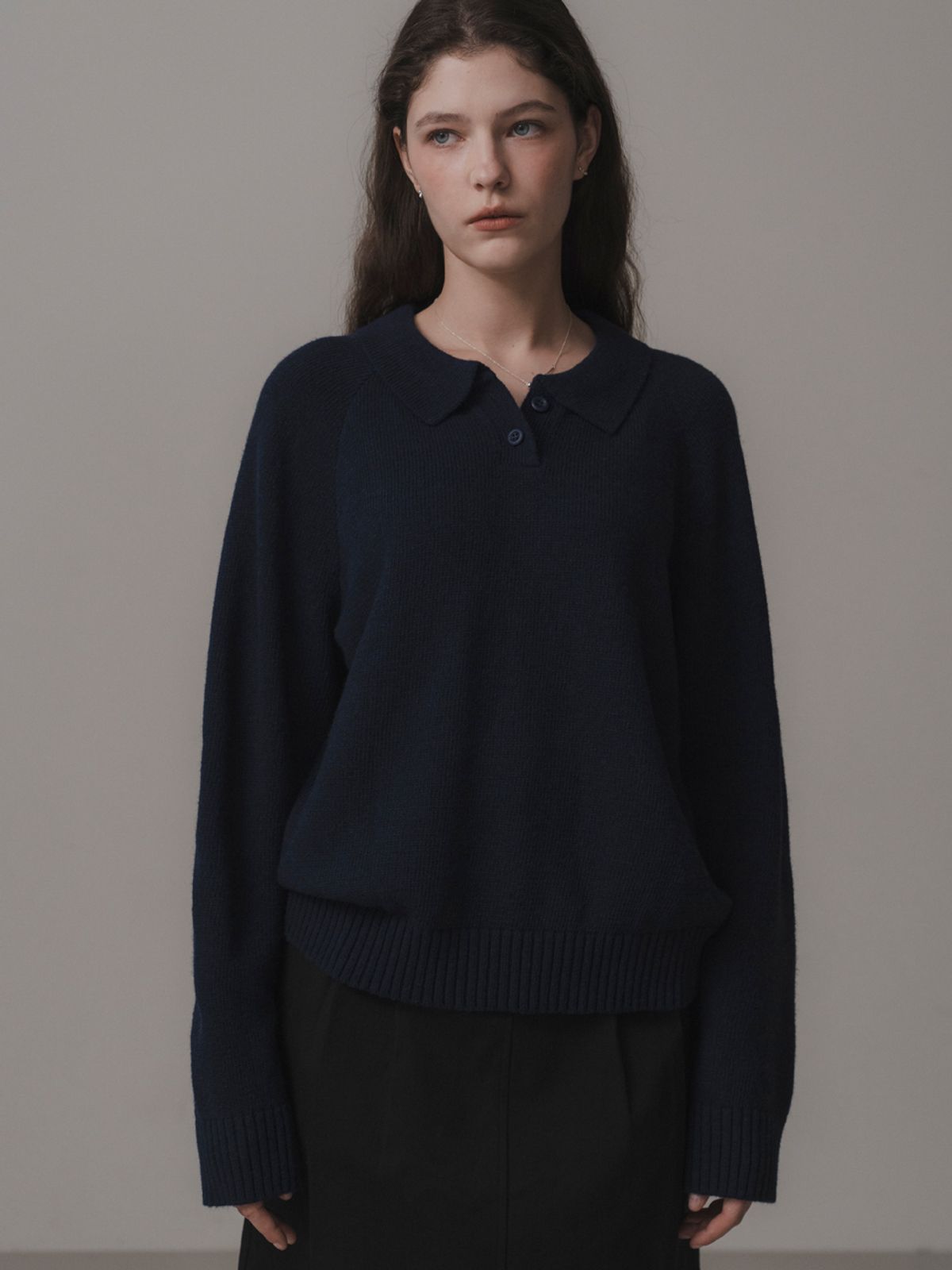 더미튼(THEMITTEN) Daub button collar knit (navy)