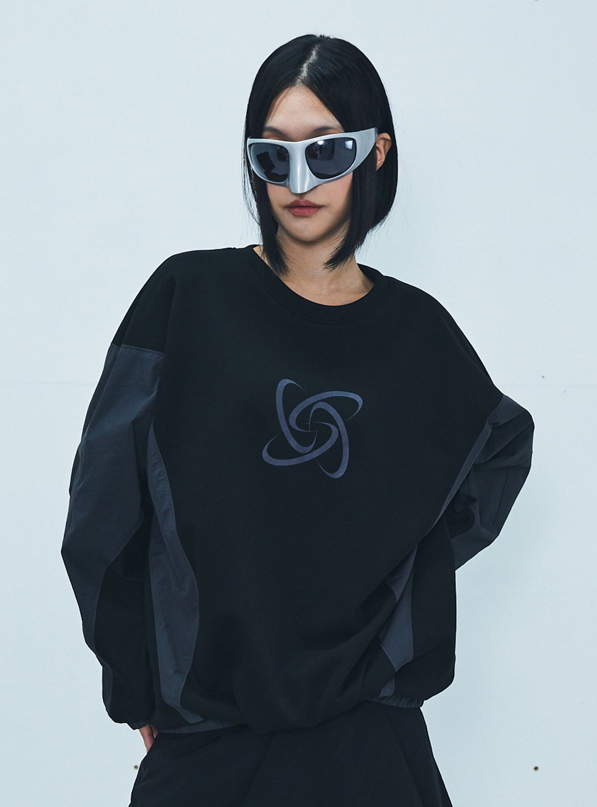 소겐(SOGEN) LOGO NYLON COLORED CREWNECK MTM (black)