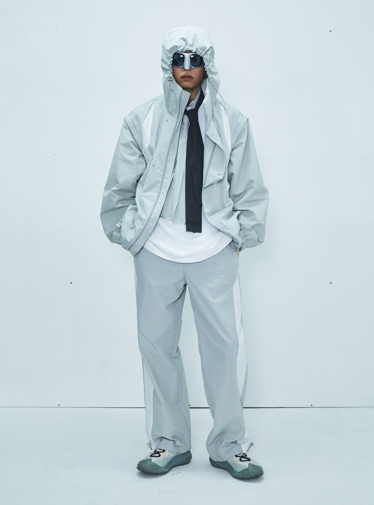 소겐(SOGEN) SIDE LINE NYLON BANDING PANTS