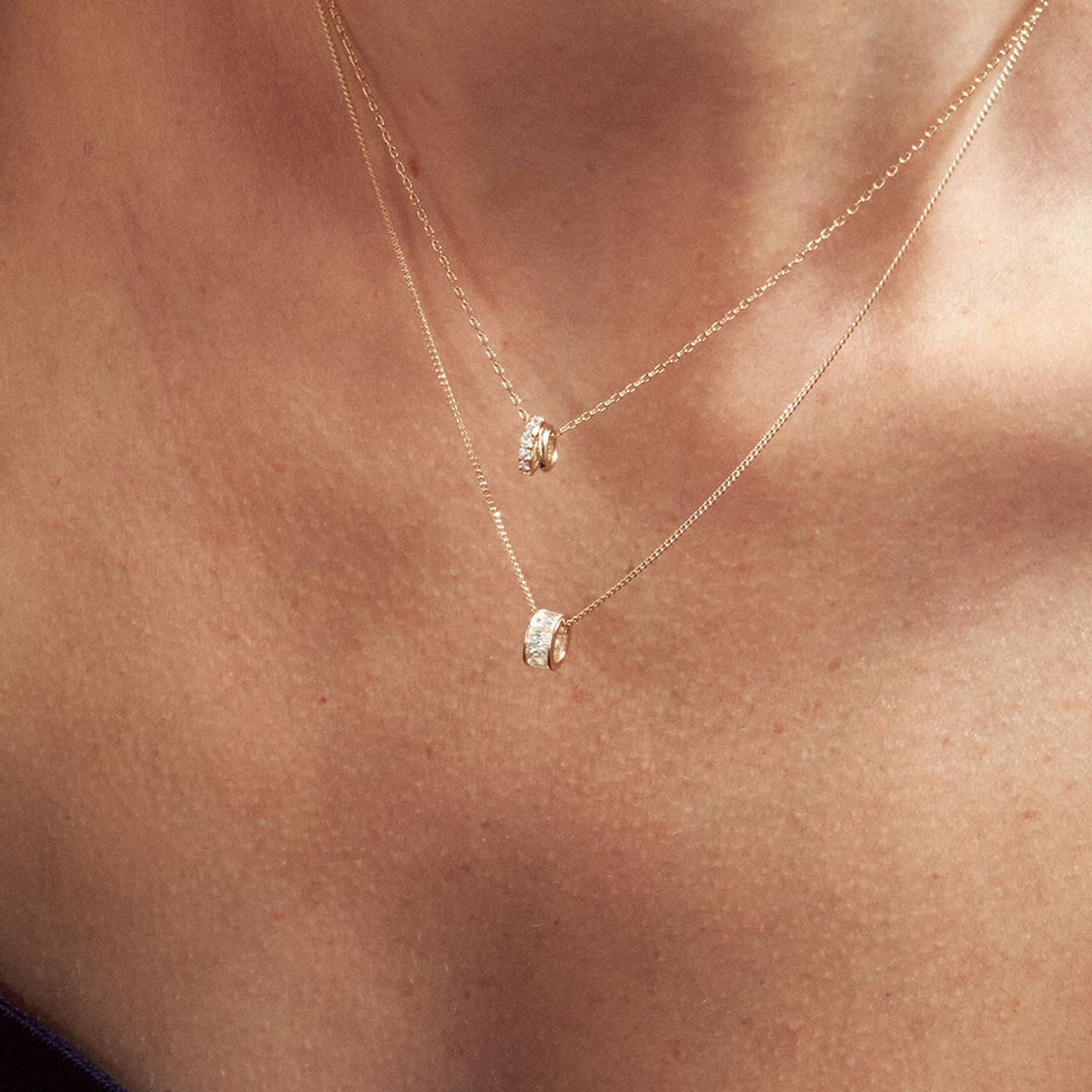 룬느(LUNNE) 14k 바게트 채널 세팅 론델 펜던트 S (14K골드) LFP11