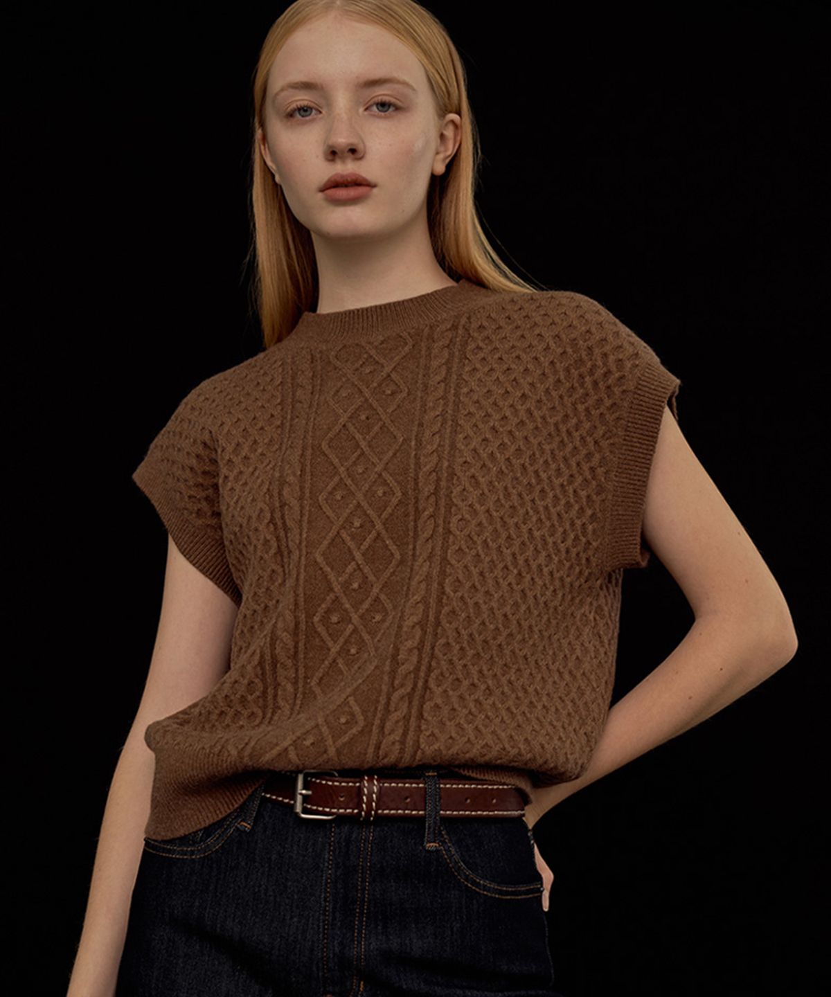바스카라(VASCARA) Cable Round neck Knit Vest (3colors)