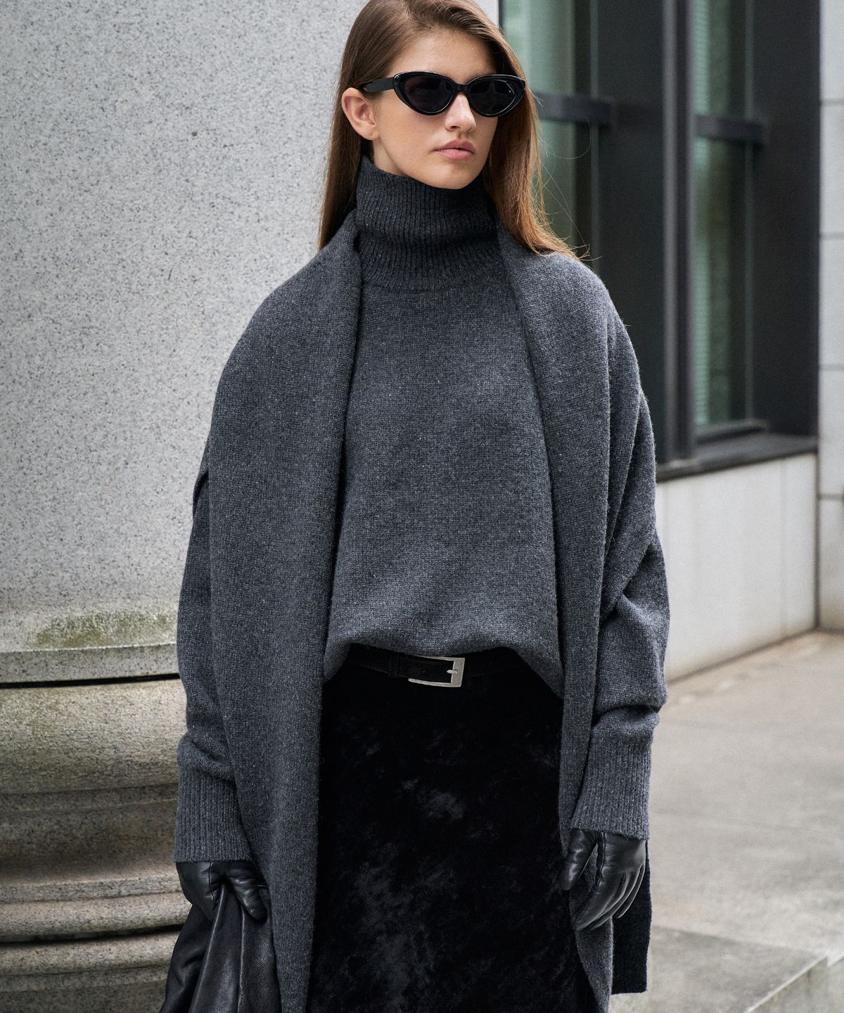 르네제이(RENEJ) Air Wool Turtleneck Knit