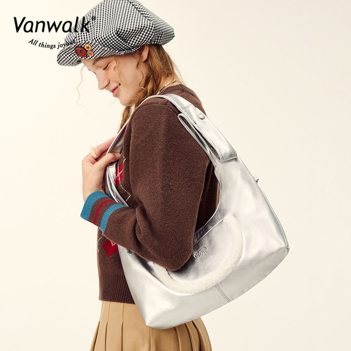 반워크(VANWALK) 반달 쇼퍼백 [실버]