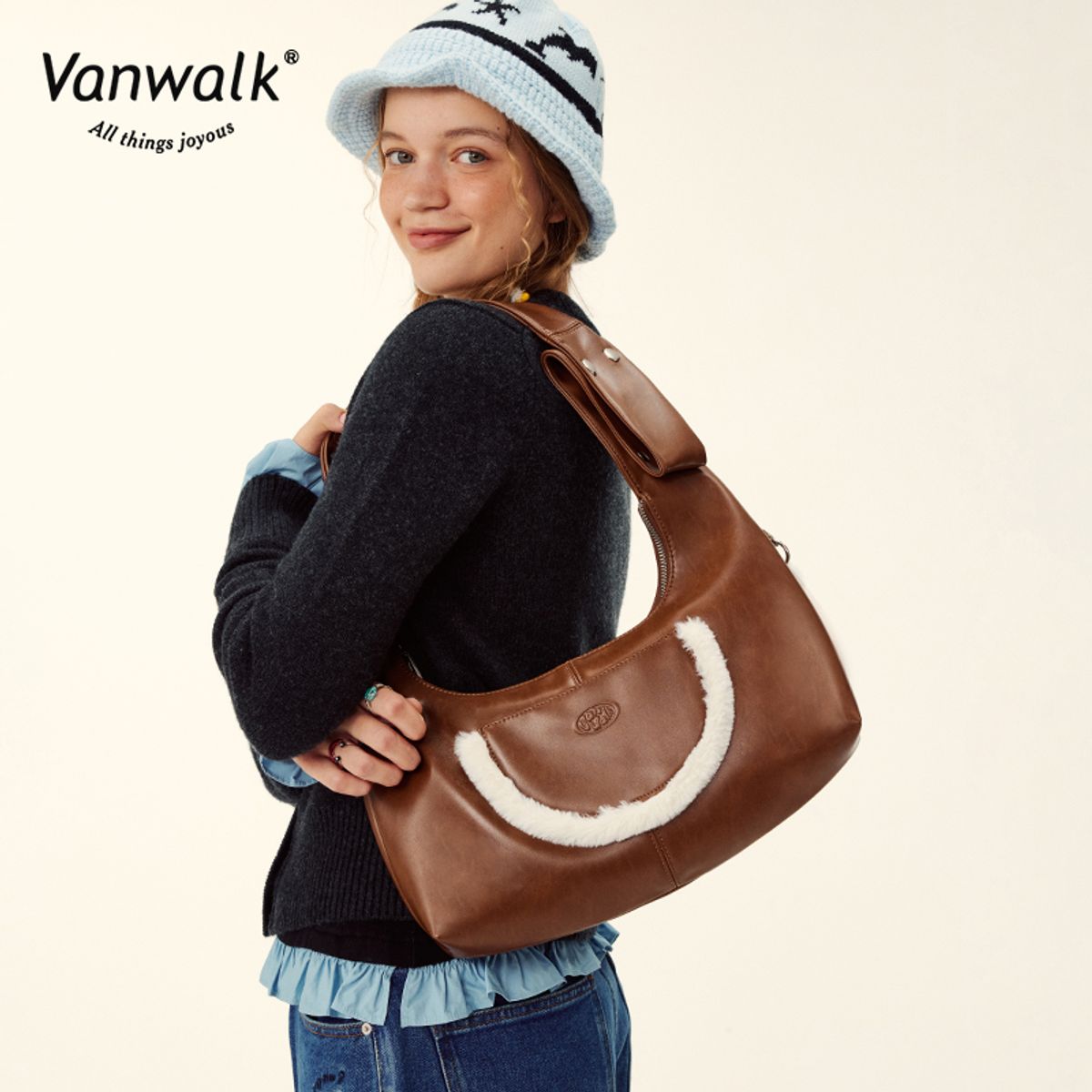 반워크(VANWALK) 반달 쇼퍼백 [카라멜]