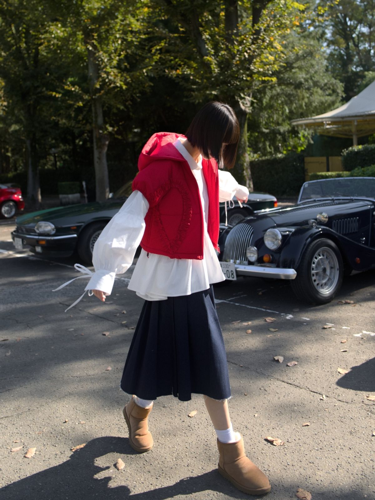 로액슈얼(LO AXUAL) CURVED RUFFLE PADDING VEST_RED