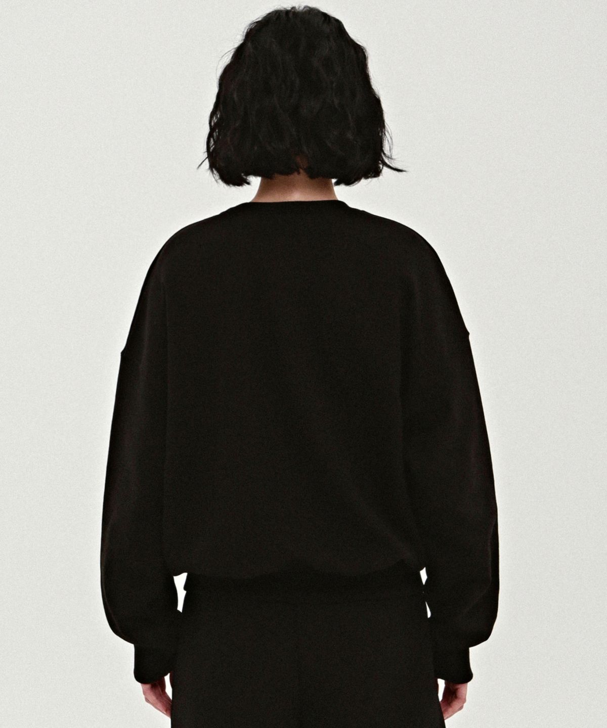 닉앤니콜(NICK&NICOLE) NICOLE BUTTERFLY QUALITY SWEATSHIRT_BLACK