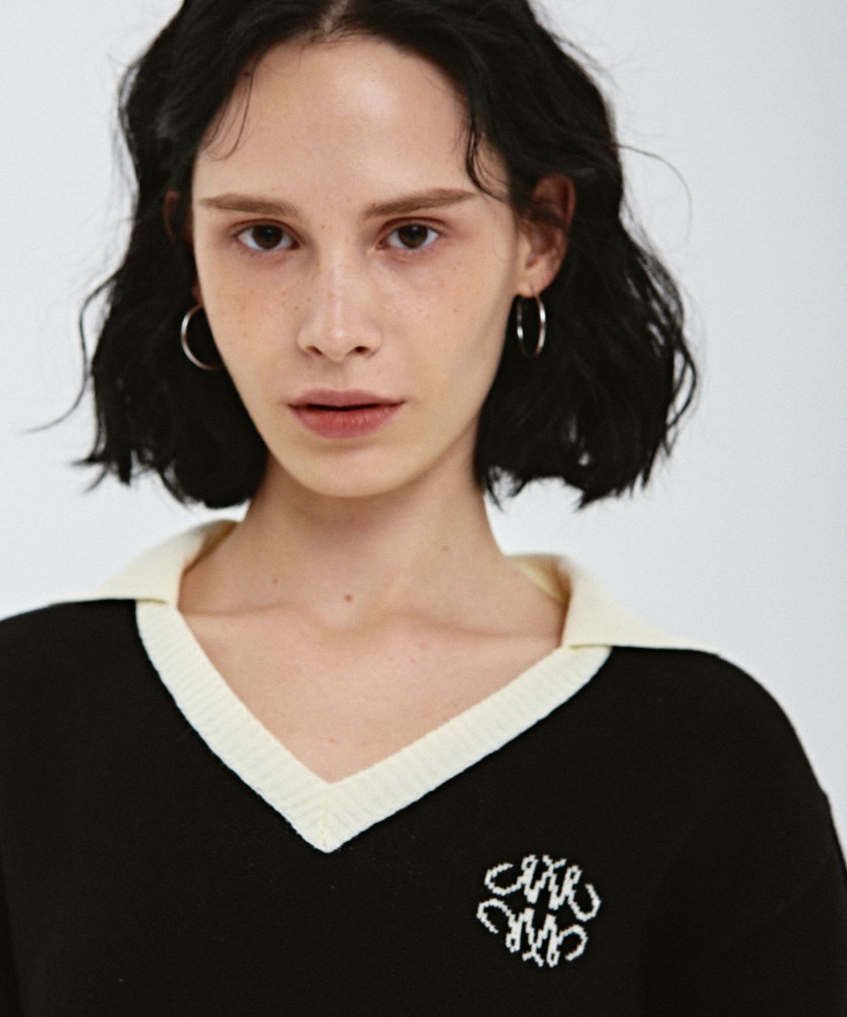 닉앤니콜(NICK&NICOLE) CLASSIC COLOR BLOCK COLLAR KNIT_BLACK