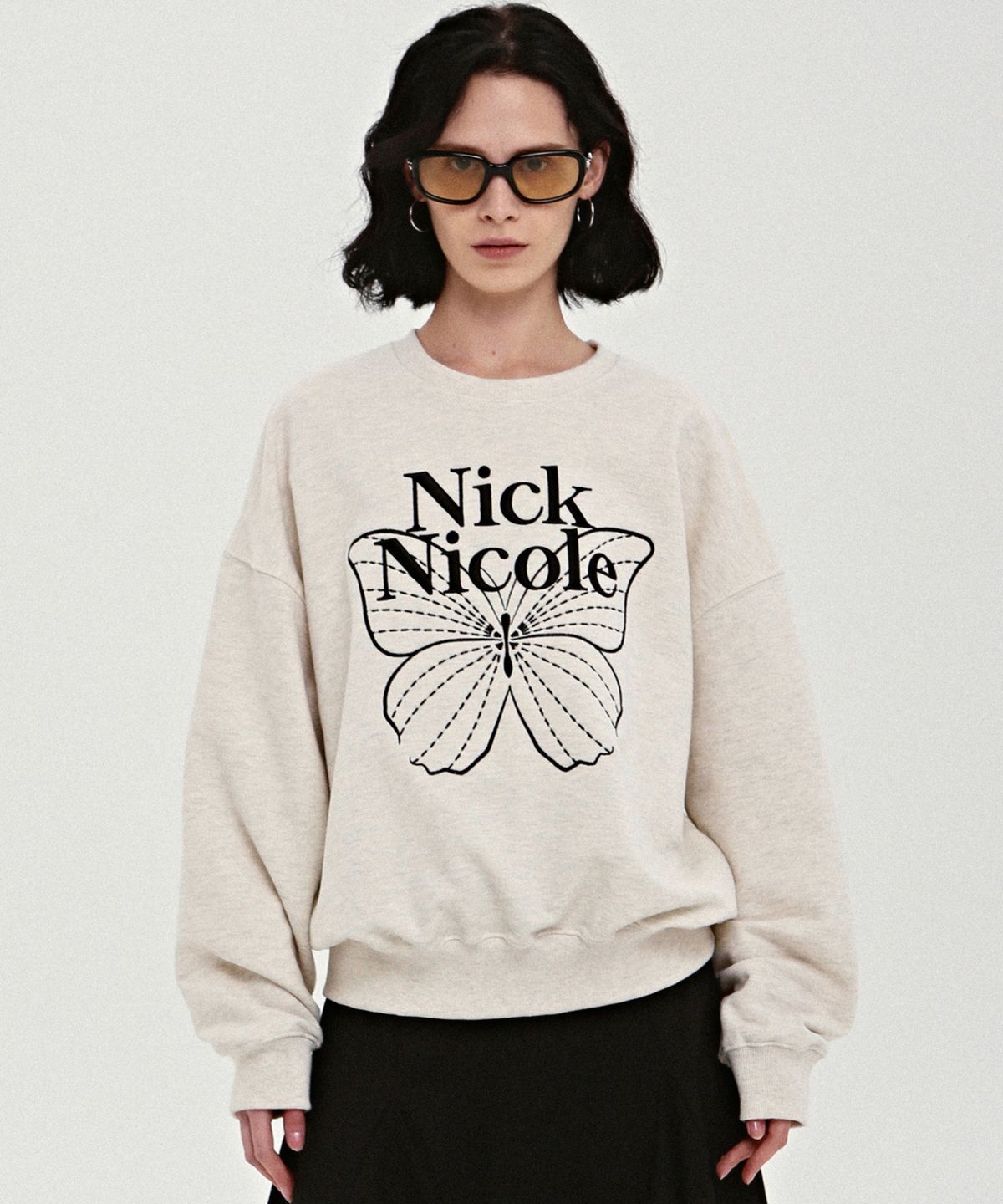 닉앤니콜(NICK&NICOLE) VOLUME BUTTERFLY SIGNATURE SWEATSHIRT_10 COLOR