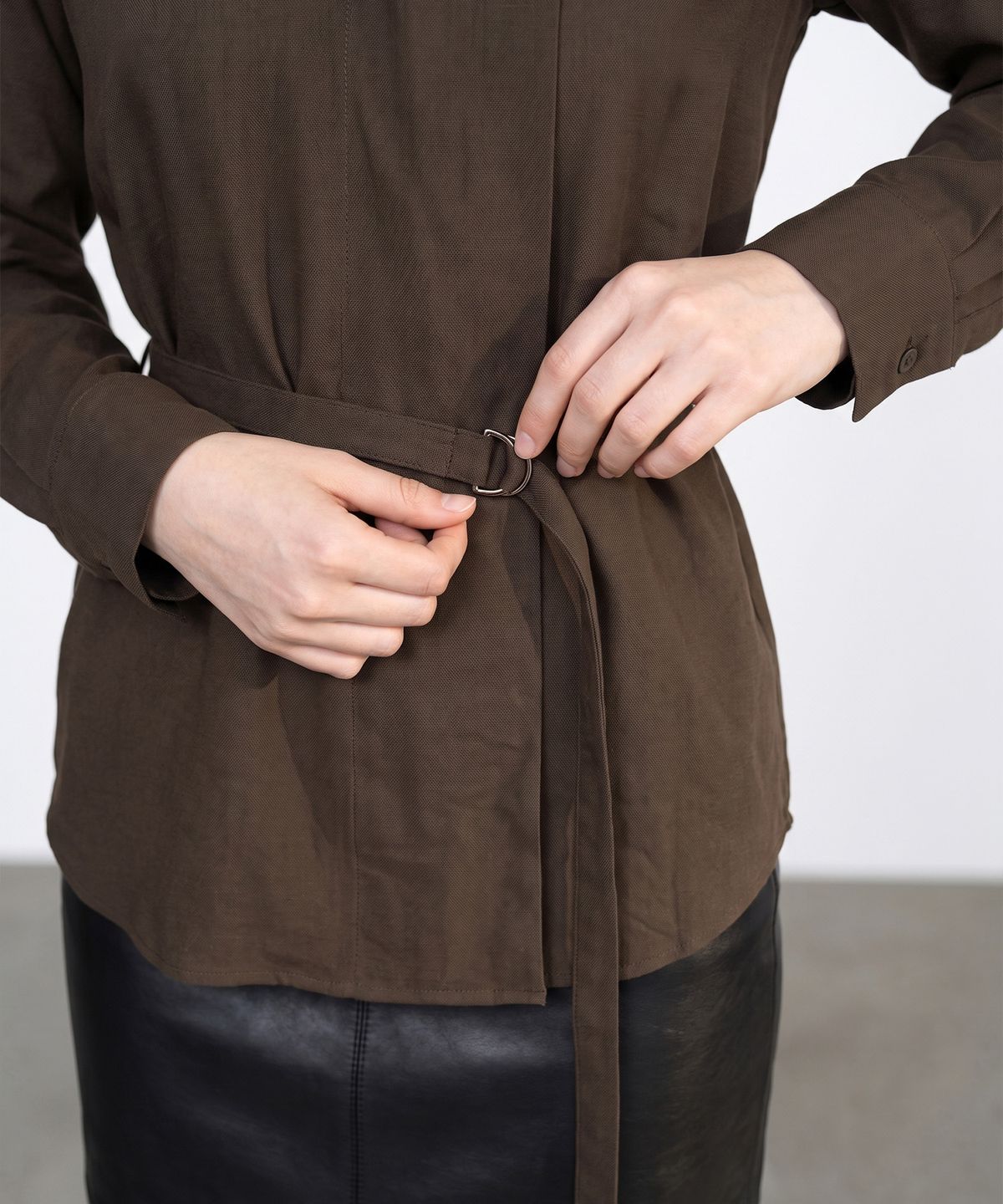 메이버유(MAYVERU) Dakota Belt Blouse _ Brown
