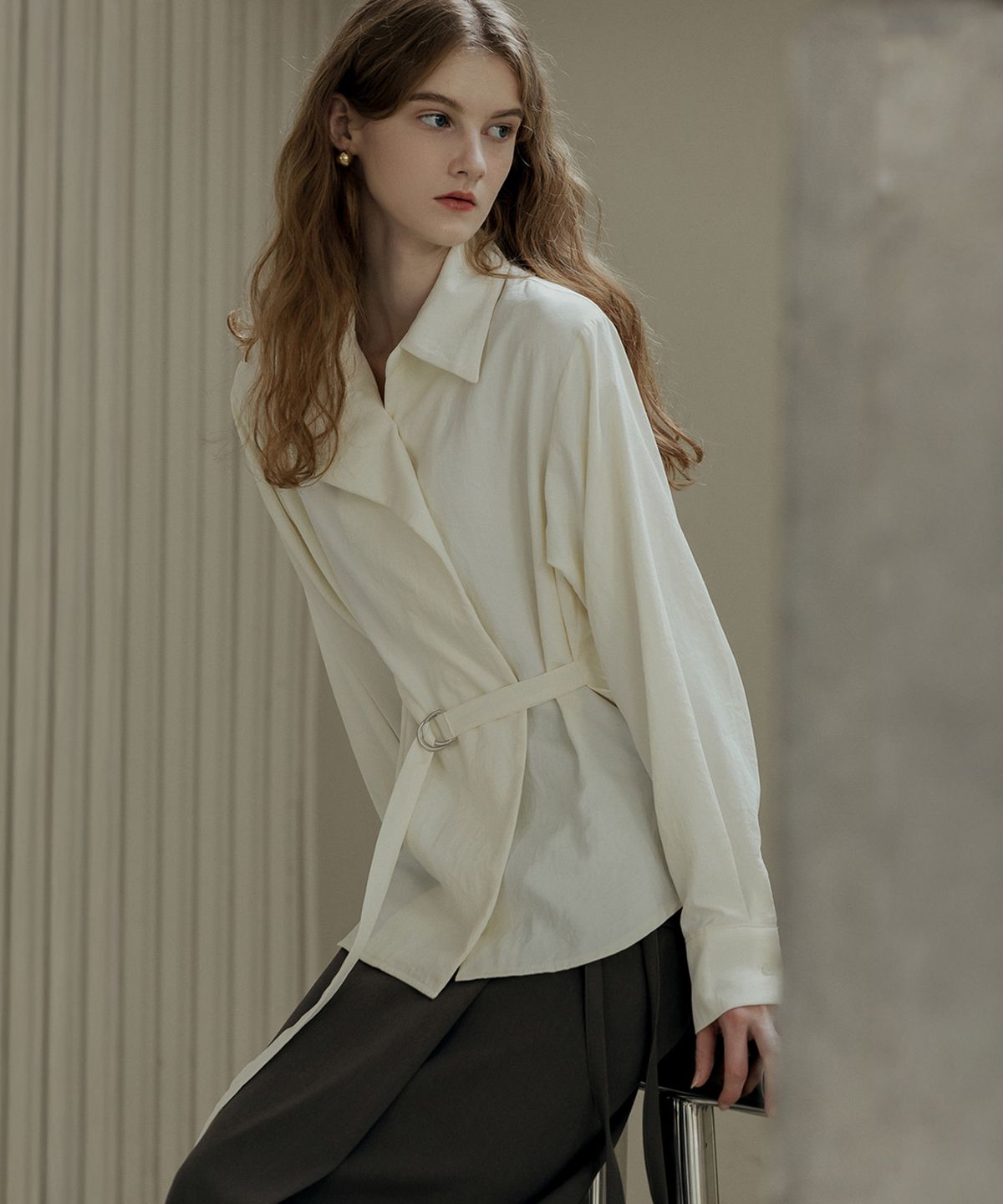 메이버유(MAYVERU) Dakota Belt Blouse _ Ivory