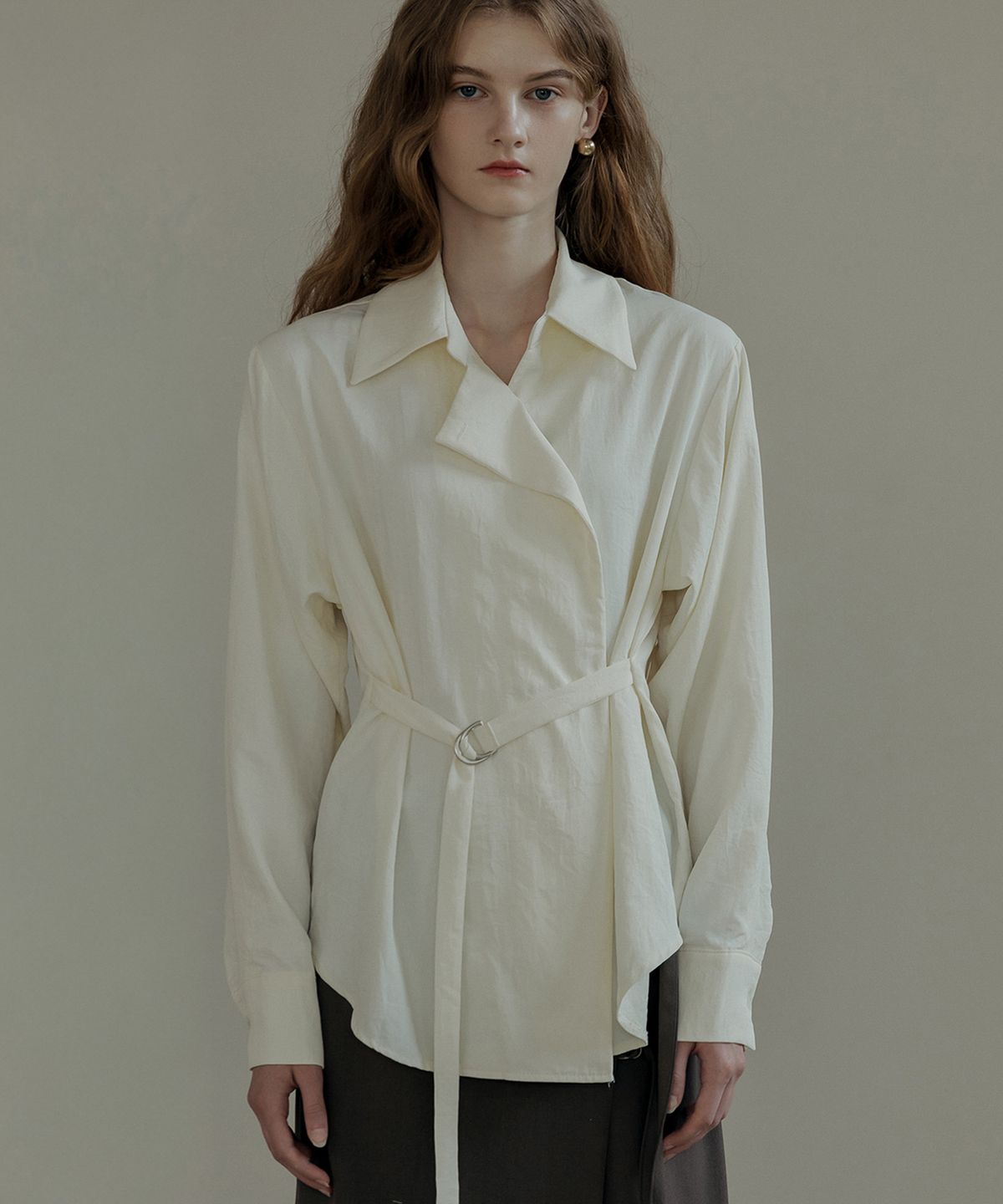메이버유(MAYVERU) Dakota Belt Blouse _ Ivory
