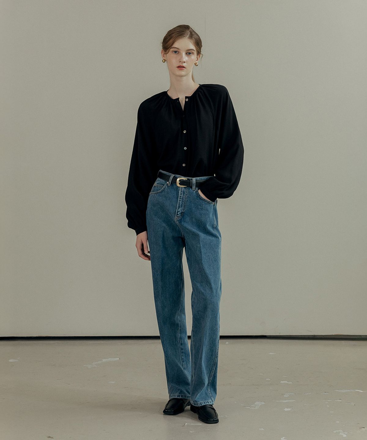 메이버유(MAYVERU) Laurina Shirring Blouse _ Black