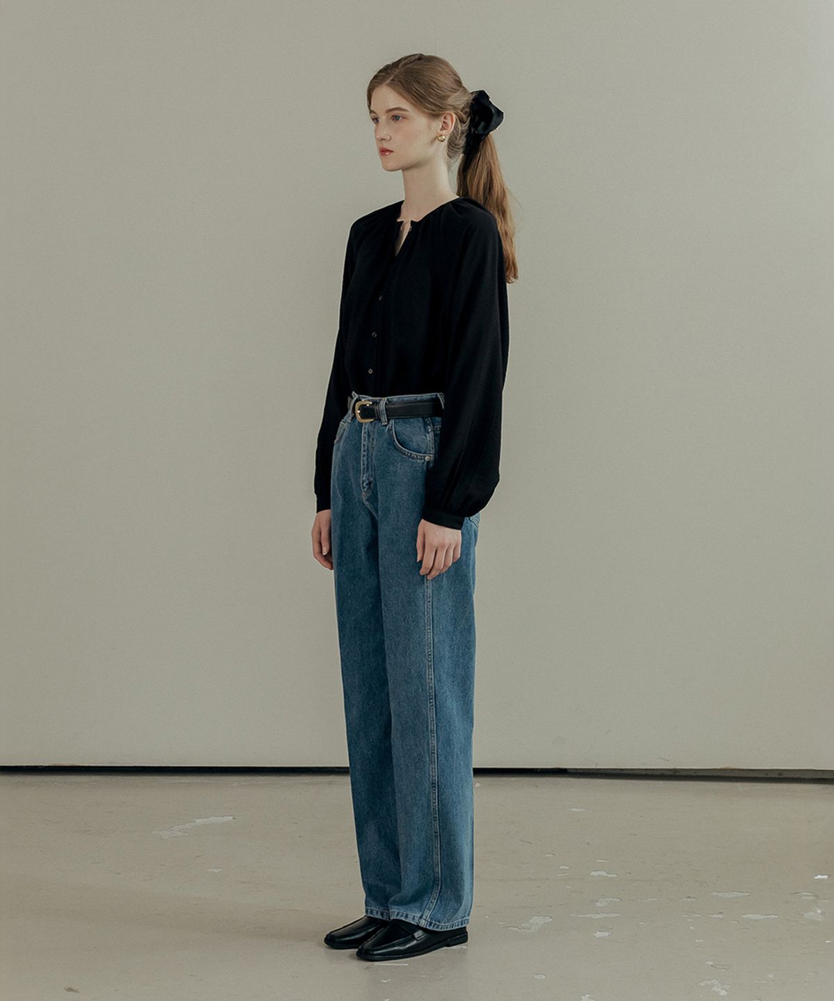 메이버유(MAYVERU) Laurina Shirring Blouse _ Black