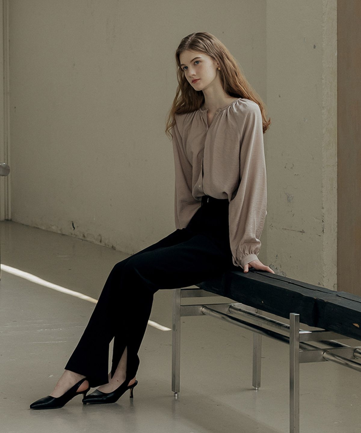 메이버유(MAYVERU) Laurina Shirring Blouse _ Pink
