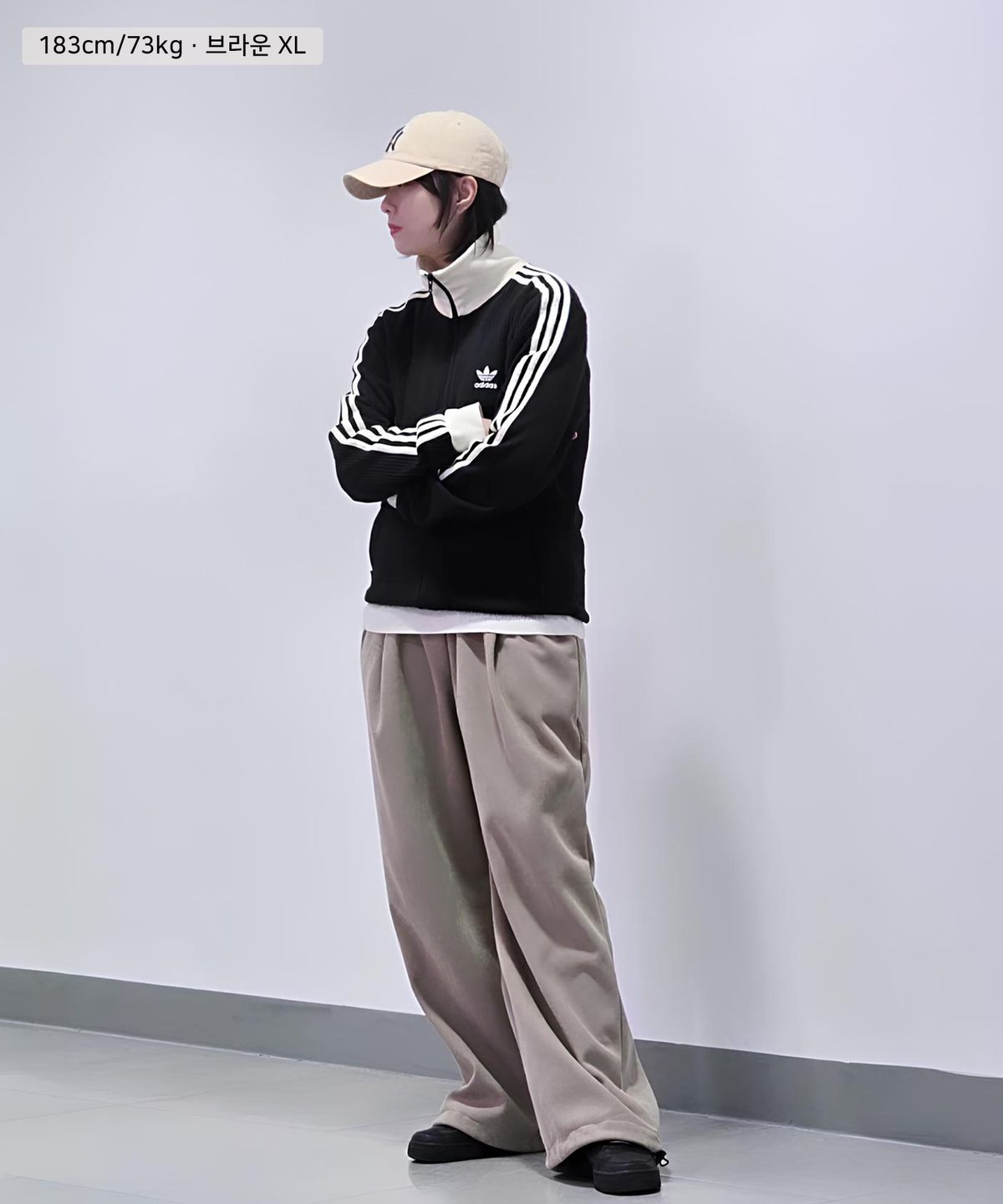 발데블랑코(VALDEBLANCO) 와이드 원턱 코듀로이 기모 스트링 팬츠 [브라운]