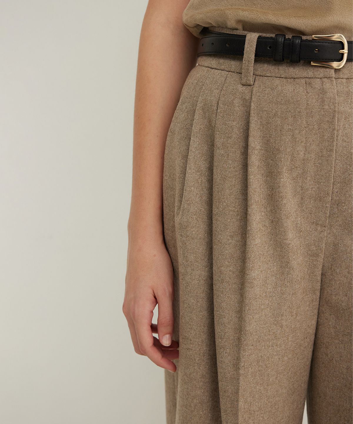 스텝어라운드(STEP AROUND) Wool Blend Wide Pleated Slacks_TAUPE