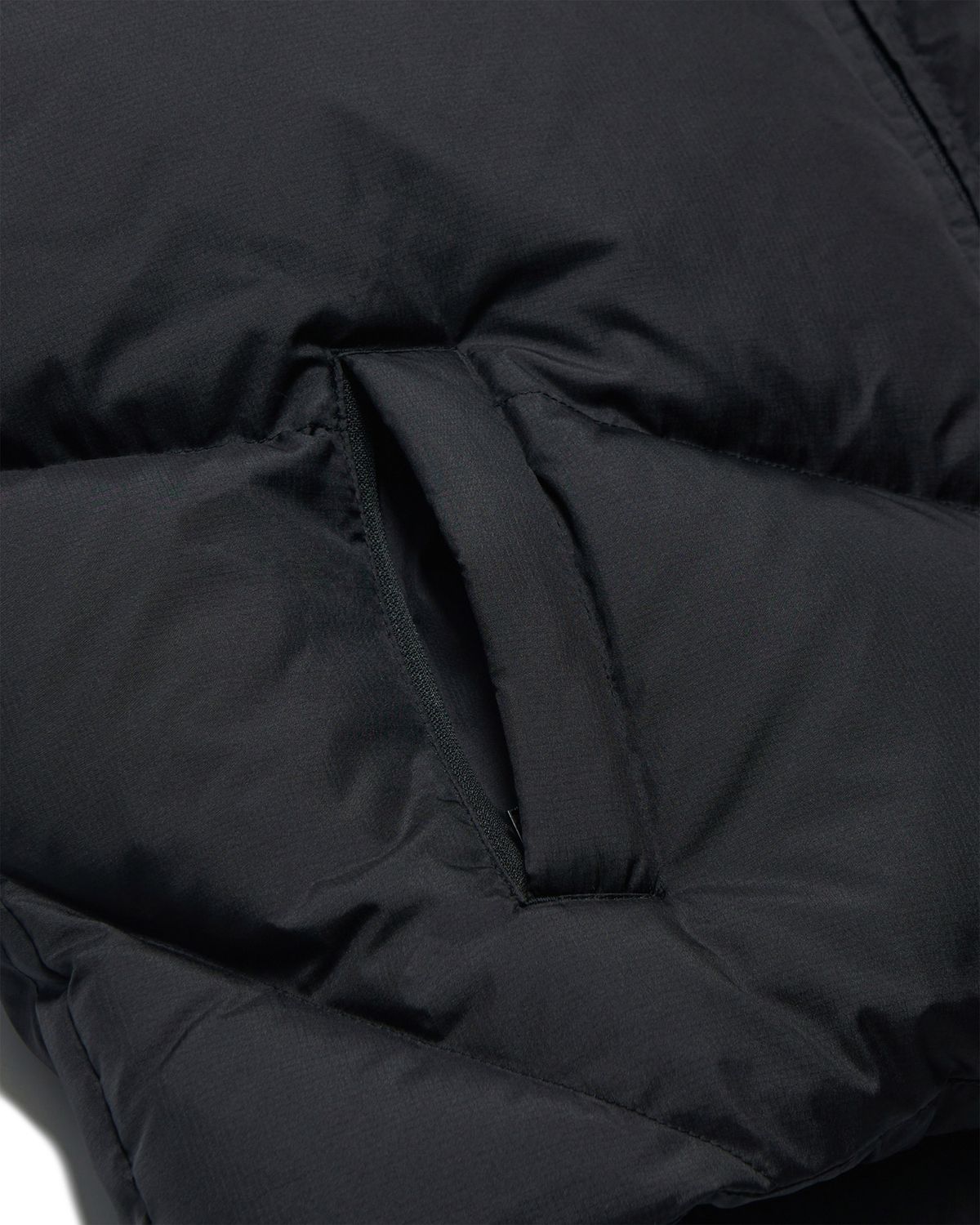 노매뉴얼(NOMANUAL) SKADI DUCK DOWN - MATTE BLACK