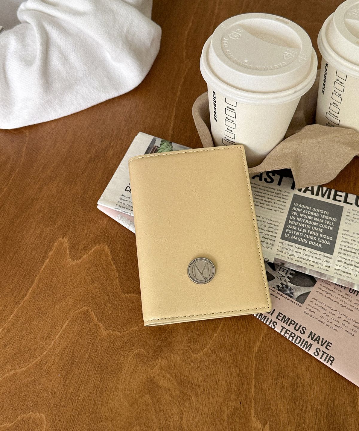 꼬떼드무아(COTEDEMOI) Ecrin passport wallet - Butter