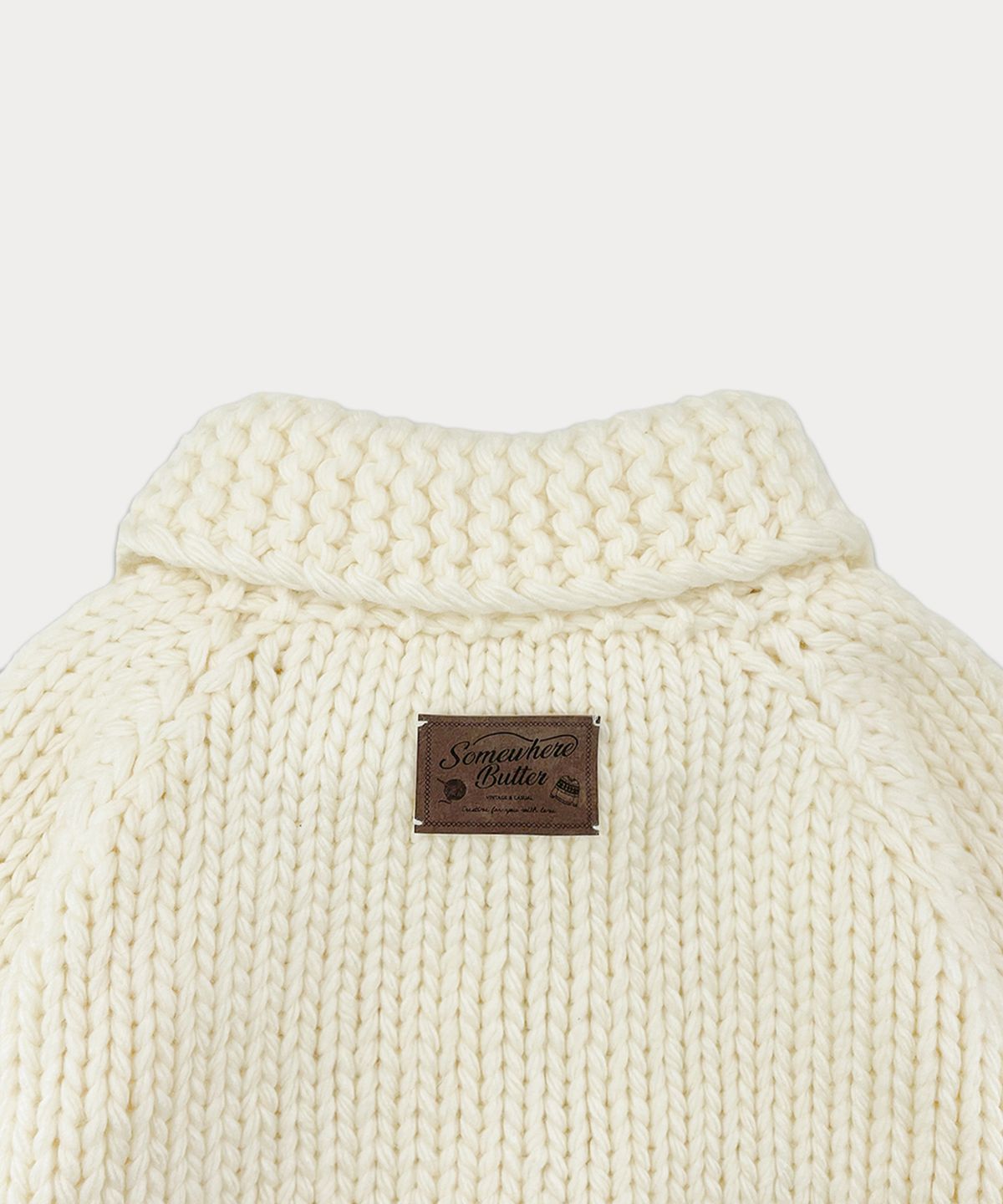 썸웨어버터(SOMEWHEREBUTTER) Wool Handmade Sweater - Ivory