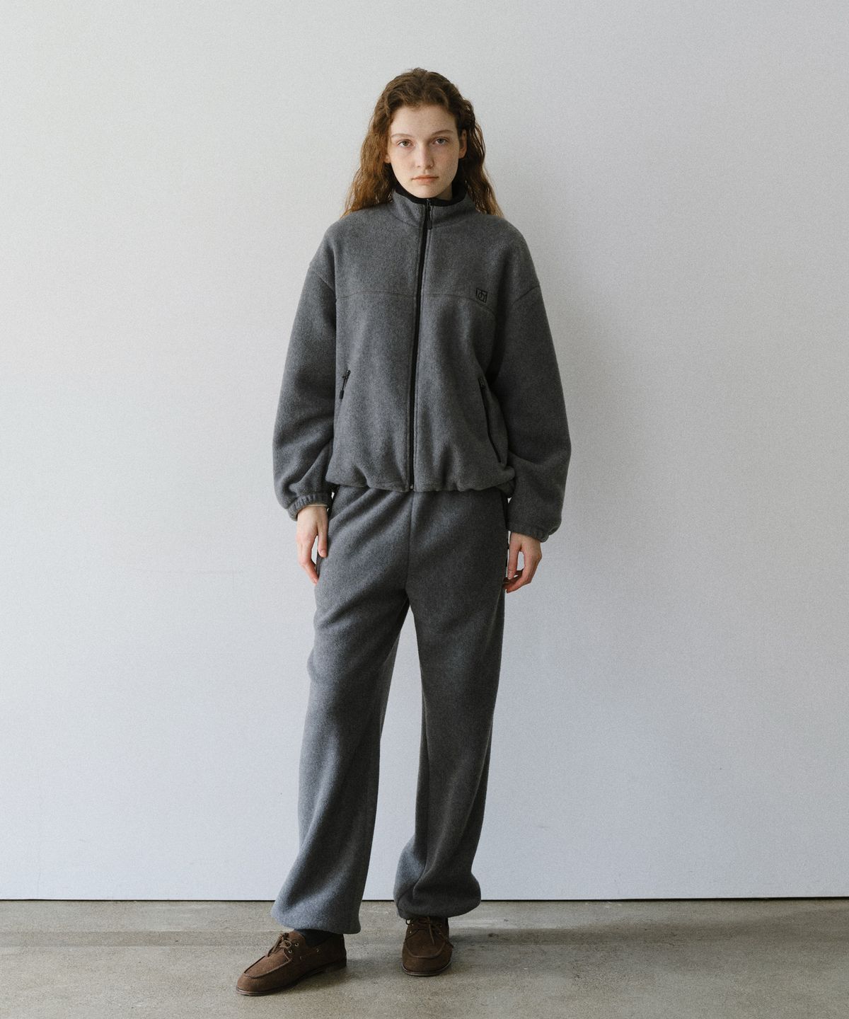 유라고(URAGO) Emblem fleece zip-up