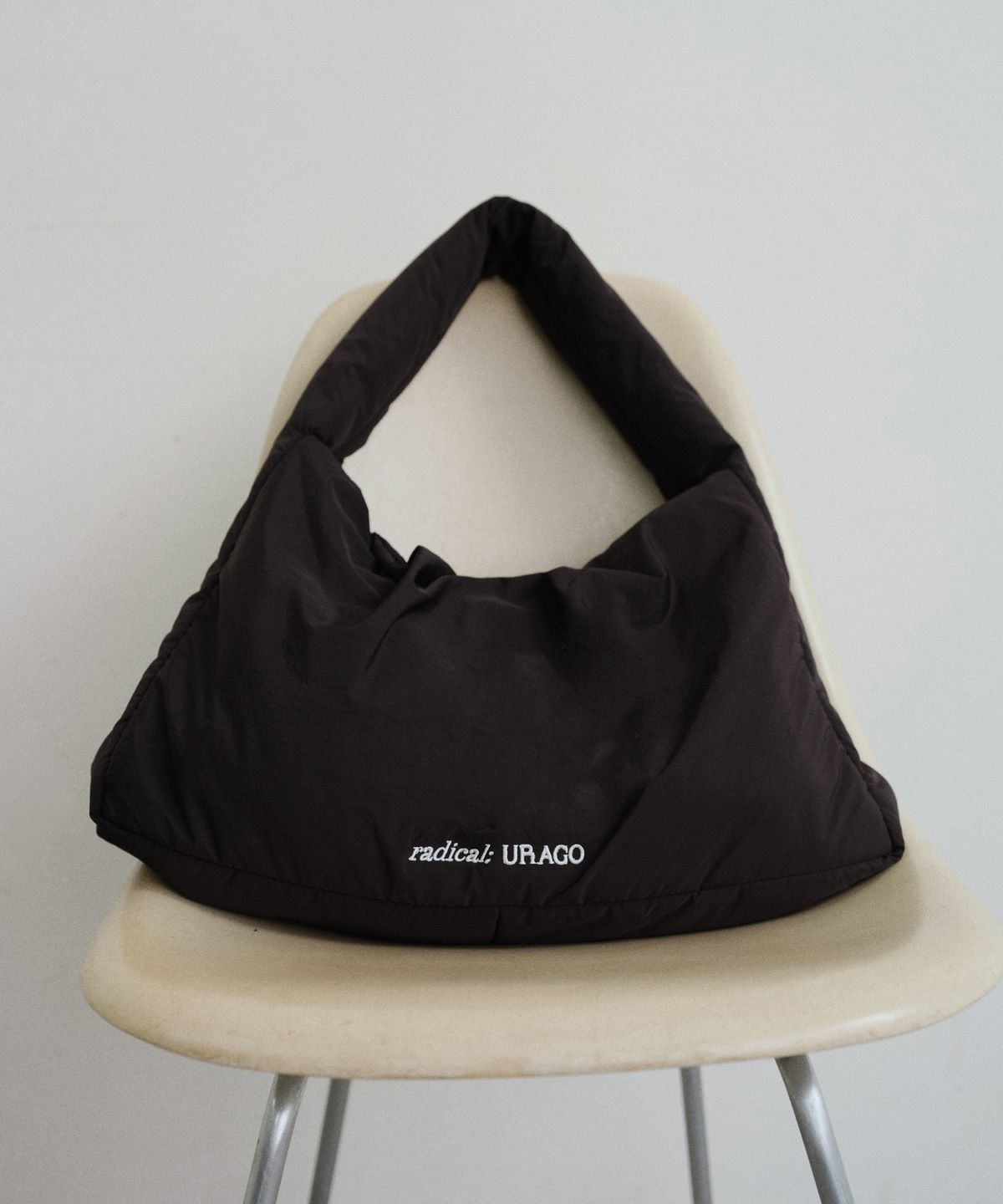 유라고(URAGO) Large padded bag
