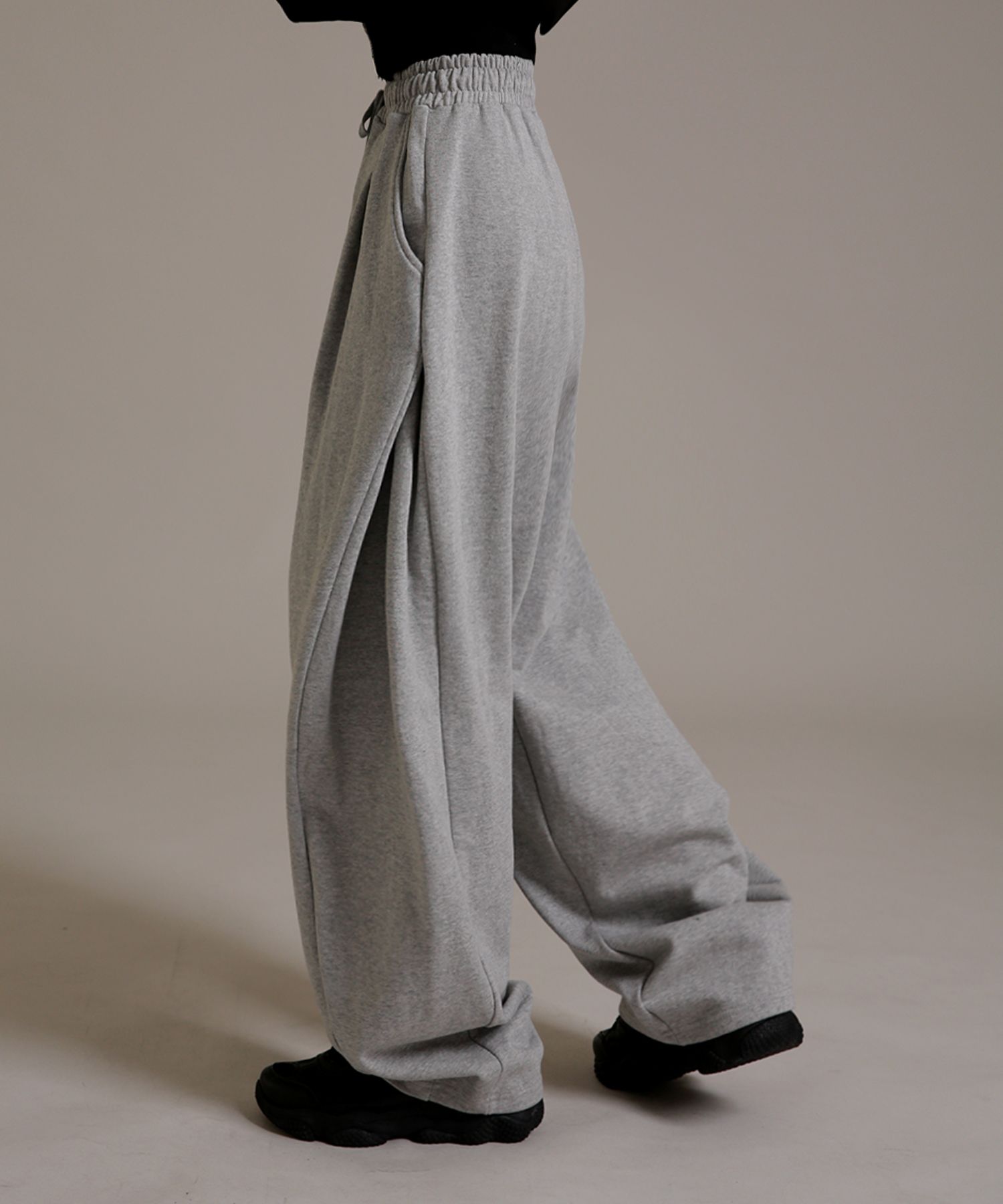 MUSINSA | LIKE THE MOST Training Pin Tuck Side Pin Tuck Wide