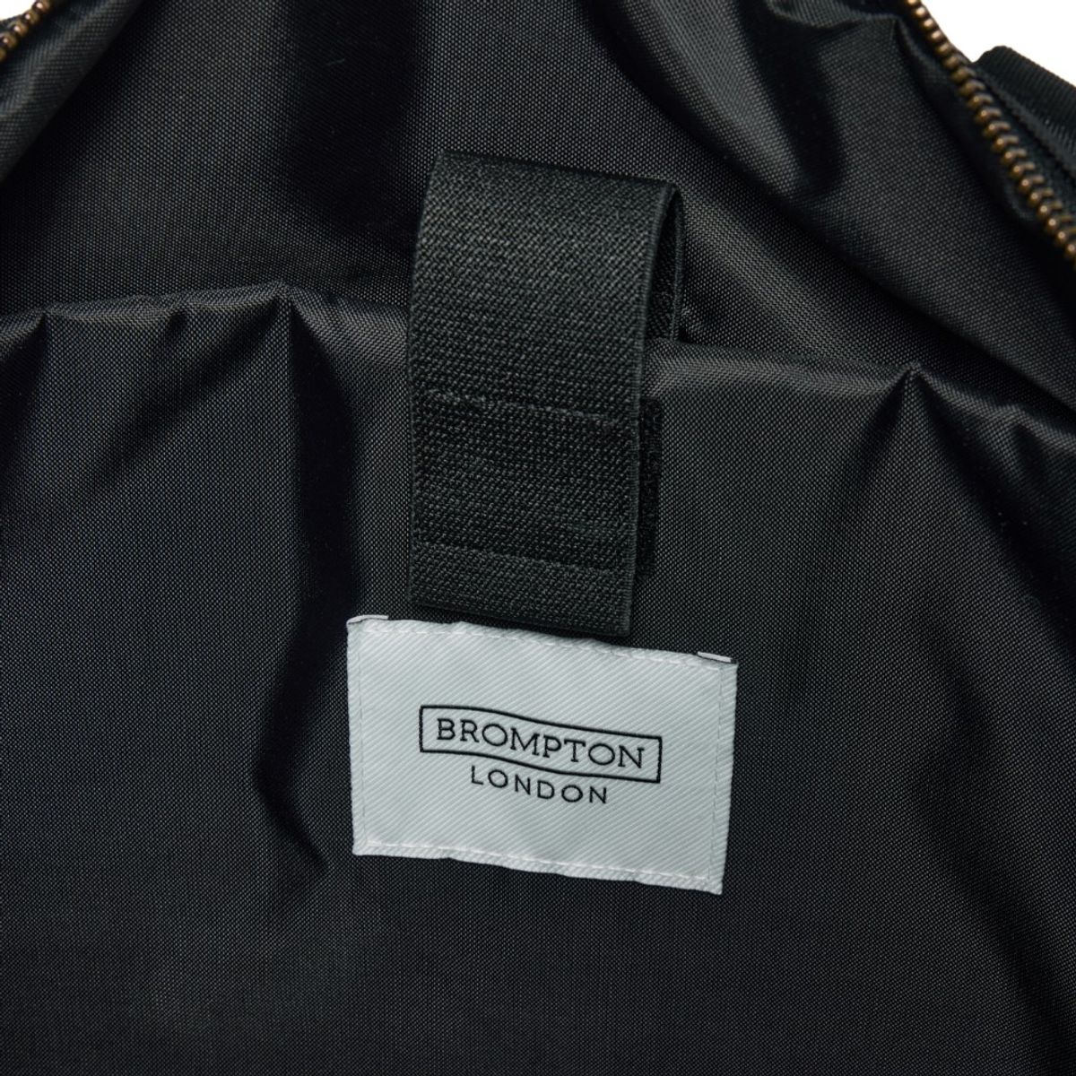 브롬톤 런던(BROMPTON LONDON) TWO POCKET TOTE BAG - BLACK (P245ATO203)