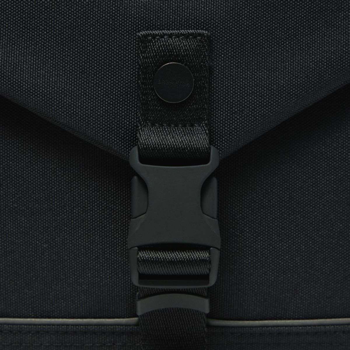 브롬톤 런던(BROMPTON LONDON) EXPLORE CROSS BAG  - BLACK (P245ACR106)