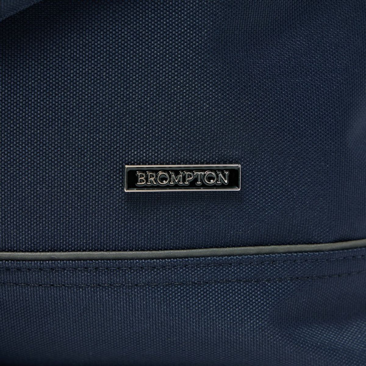 브롬톤 런던(BROMPTON LONDON) EXPLORE CROSS BAG  - NAVY (P245ACR106)