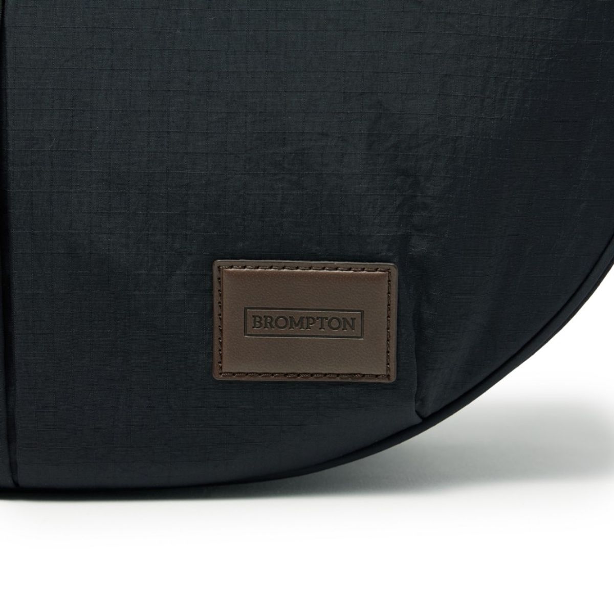 브롬톤 런던(BROMPTON LONDON) HALFMOON BAG - BLACK (P245ACR203)