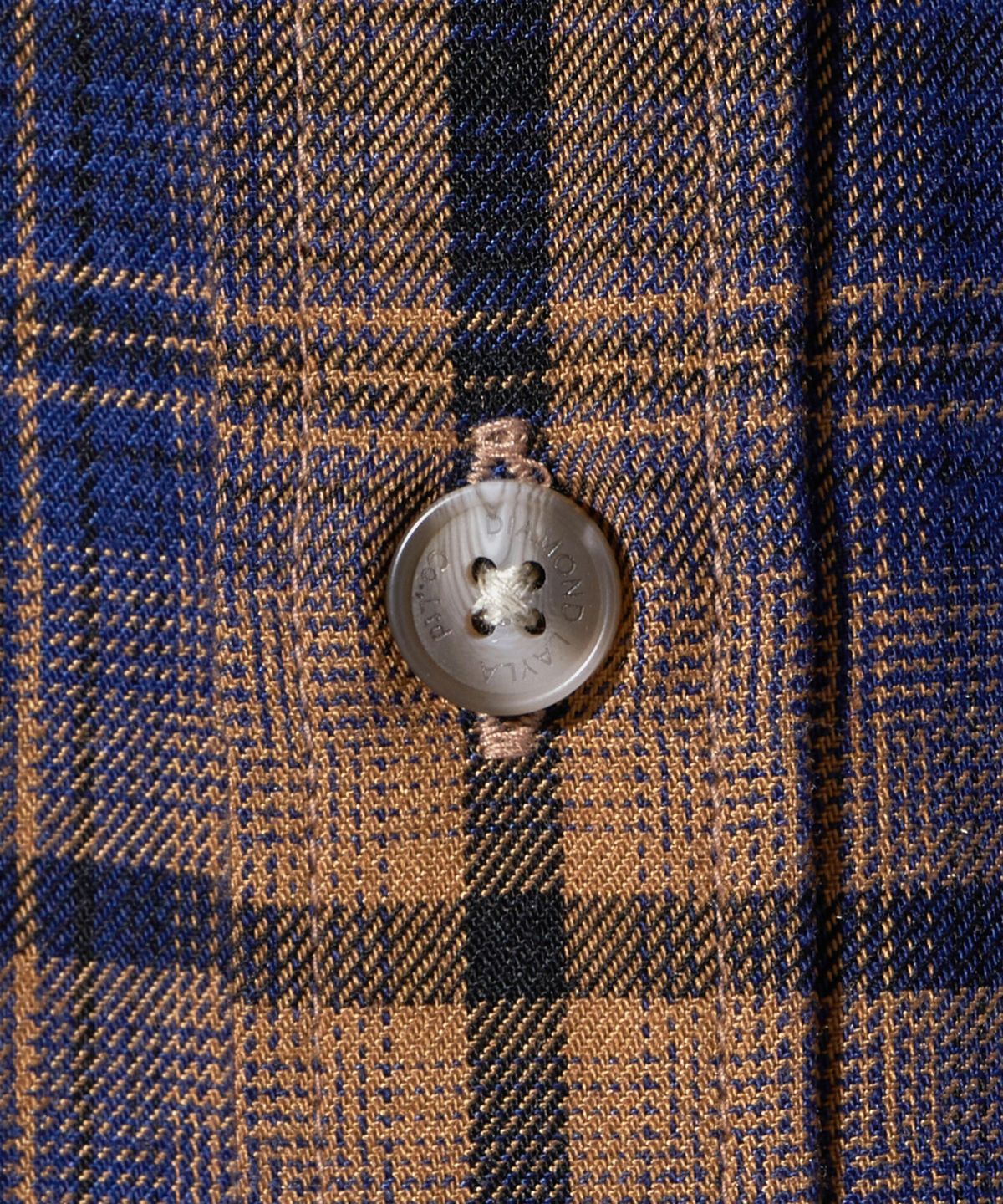 다이아몬드 레이라(DIAMOND LAYLA) Layered Camel Navy Mood Check Shirt S165