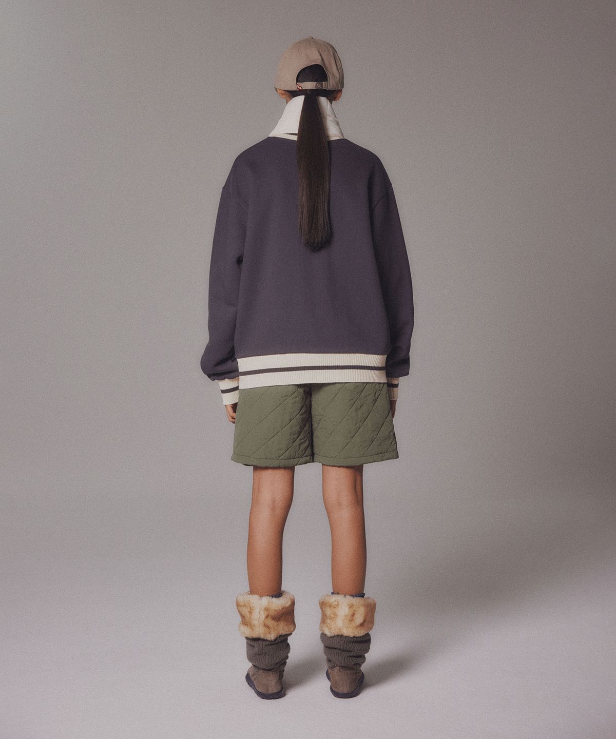 미나수(MENASOO) Menasoo Heritage Heavy Sweatshirt_Charcoal_기모원단