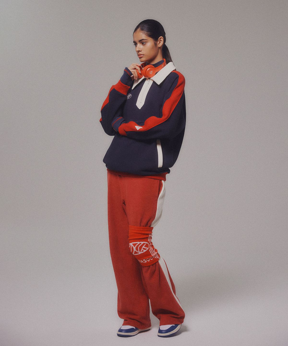 미나수(MENASOO) Color Combination Sweatshirt_Navy_기모원단
