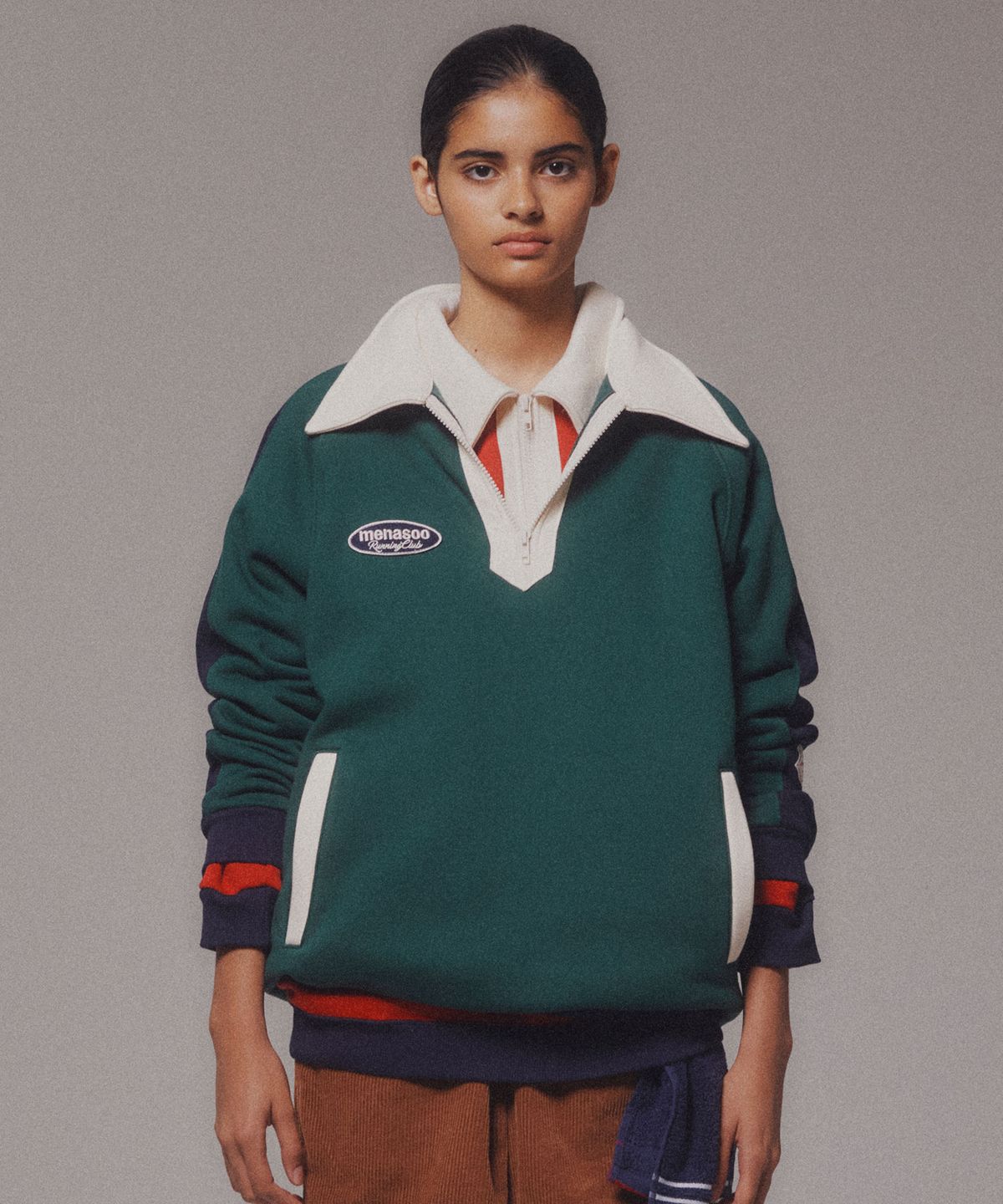 미나수(MENASOO) Color Combination Sweatshirt_Green_기모원단