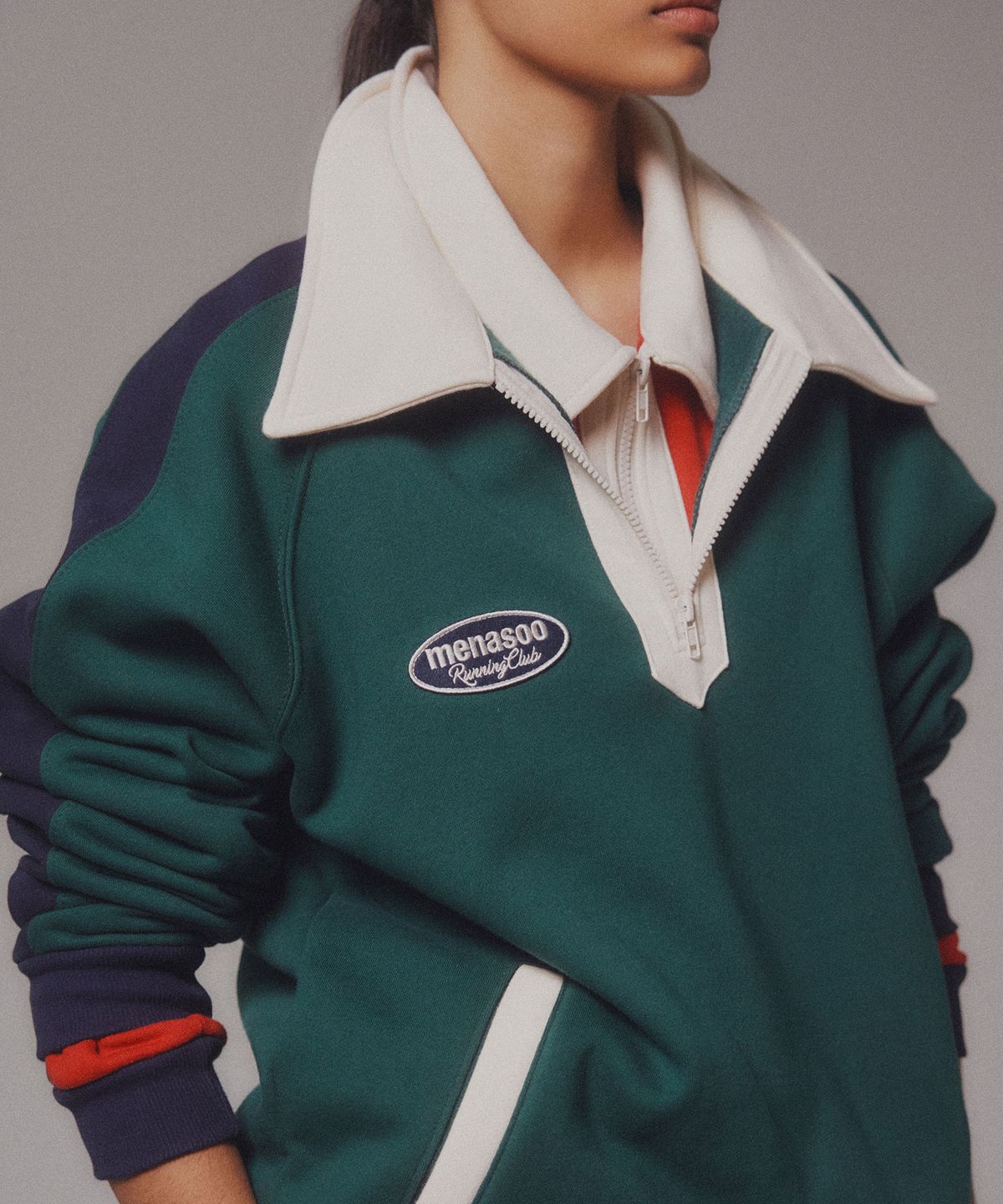 미나수(MENASOO) Color Combination Sweatshirt_Green_기모원단