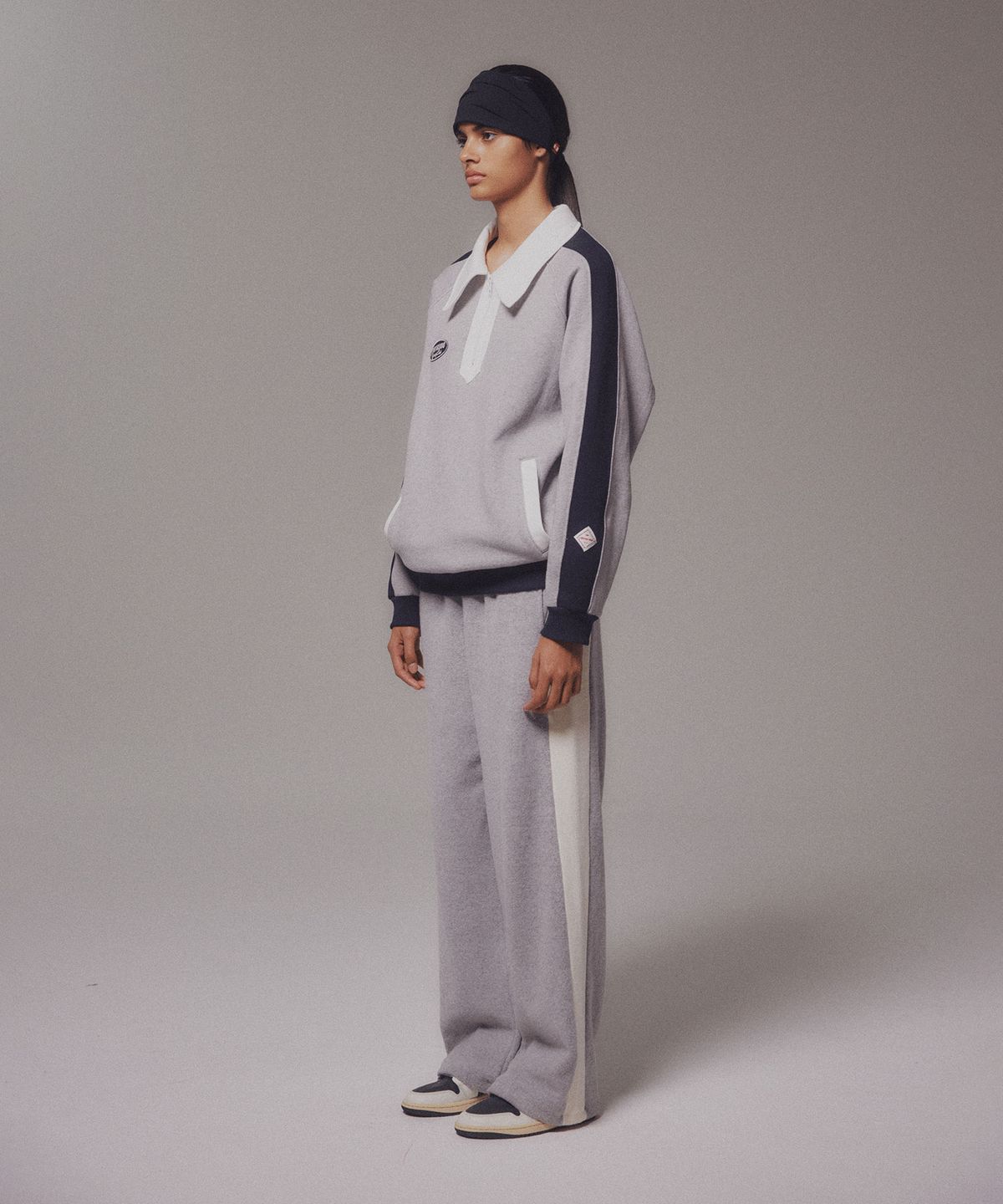 미나수(MENASOO) Color Combination Sweatshirt_Gray_기모원단
